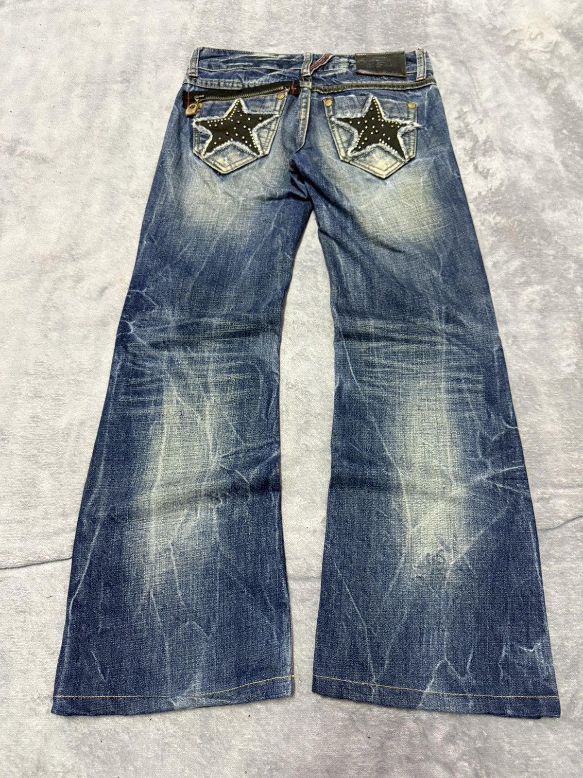 Japanese Brand × Vintage Red Pepper Japan Embellished Studded Shadow Wash Flare Jeans Size US 28 / EU 44 - 2 Thumbnail