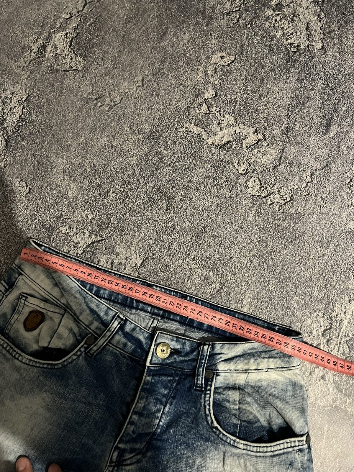 Japanese Brand Heavy Washed Archive Slim Jeans — Tokyo Vibe Faded 2000s Size US 31 - 8 Thumbnail