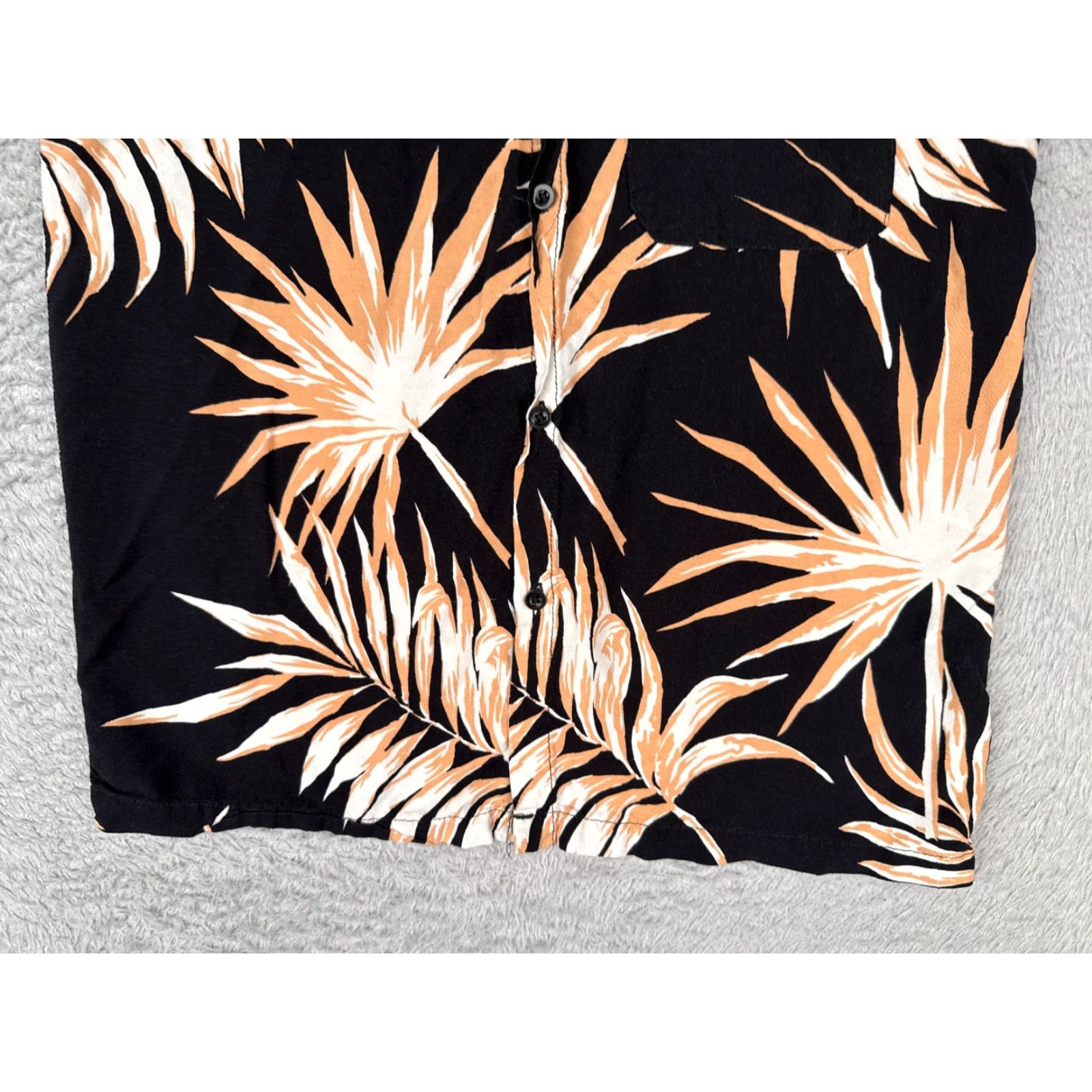 Vintage Hawaiian Shirt Men Large Black Beige White Floral Leaf Button Up Cotton Pocket Size US L / EU 52-54 / 3 - 5 Thumbnail