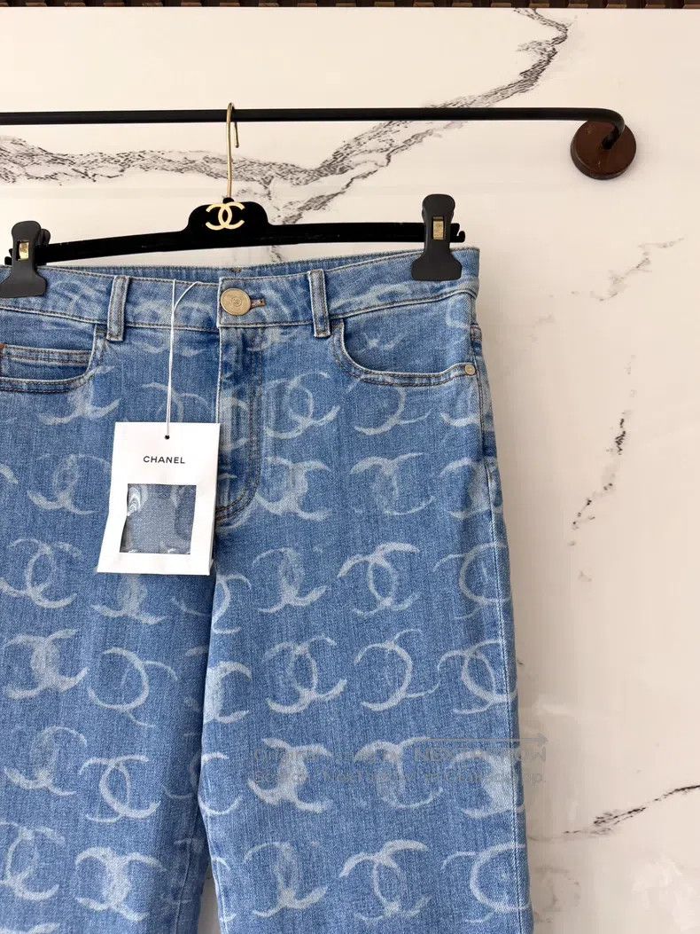 Chanel Chanel Blue sequin double C print denim pants Size US 38 / EU 54 - 2 Thumbnail