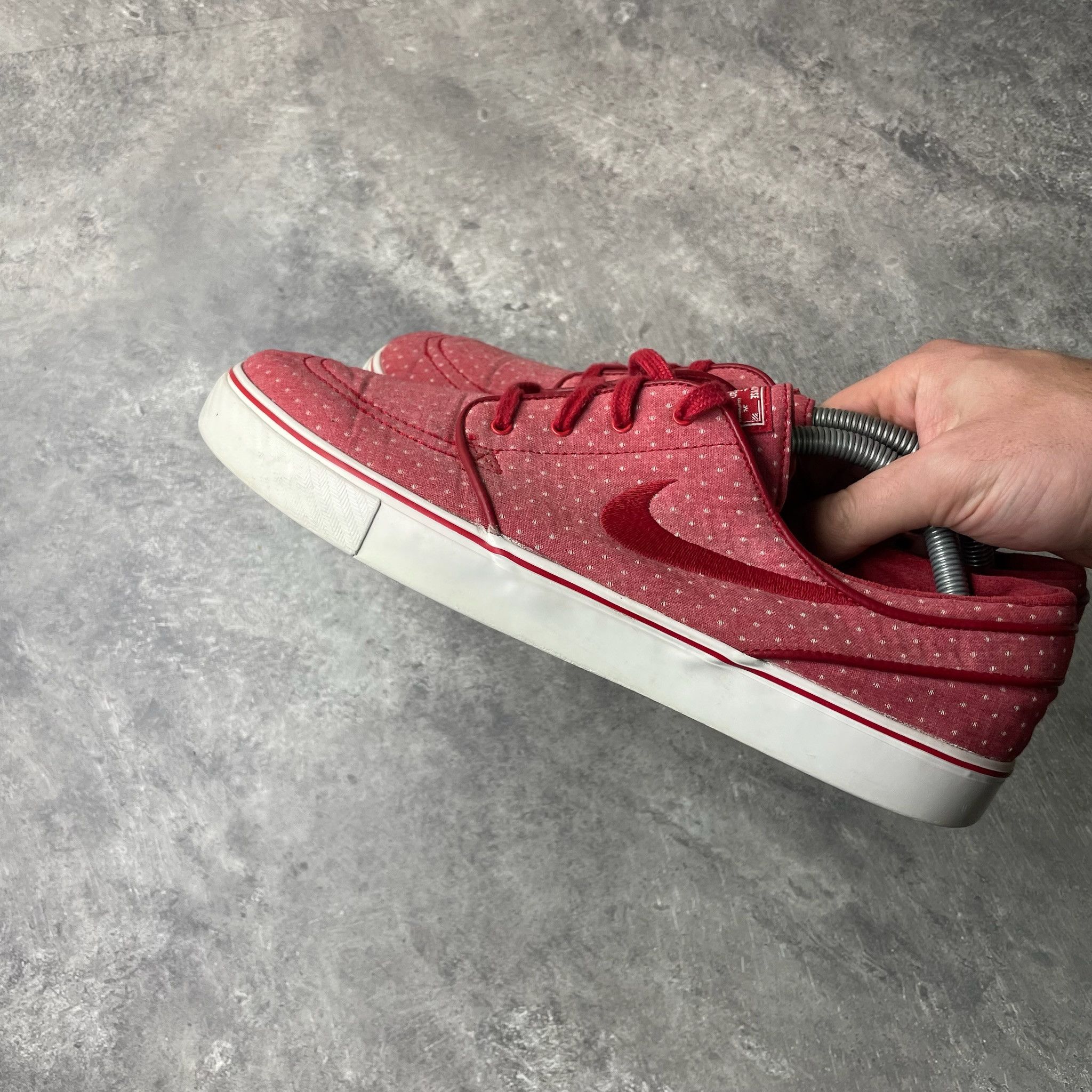 Nike RARE 2015 Nike SB Zoom Stefan Janoski CNVS PRM Red White Size US 10 / EU 43 - 1 Thumbnail