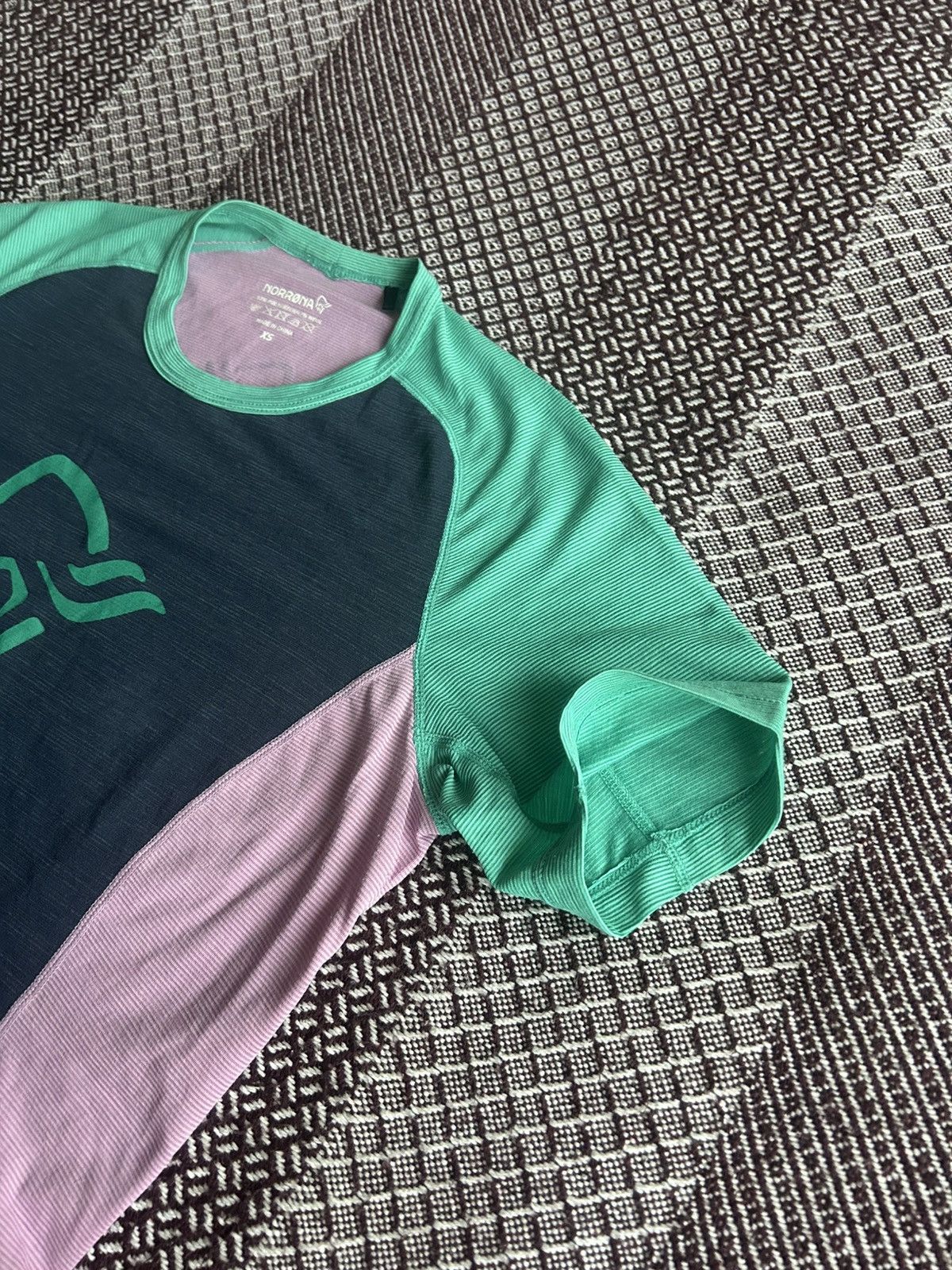 Norrona Norrona Polyester & Wool Women T-shirt Outdoor Style Sz XS Size XS / US 0-2 / IT 36-38 - 7 Thumbnail