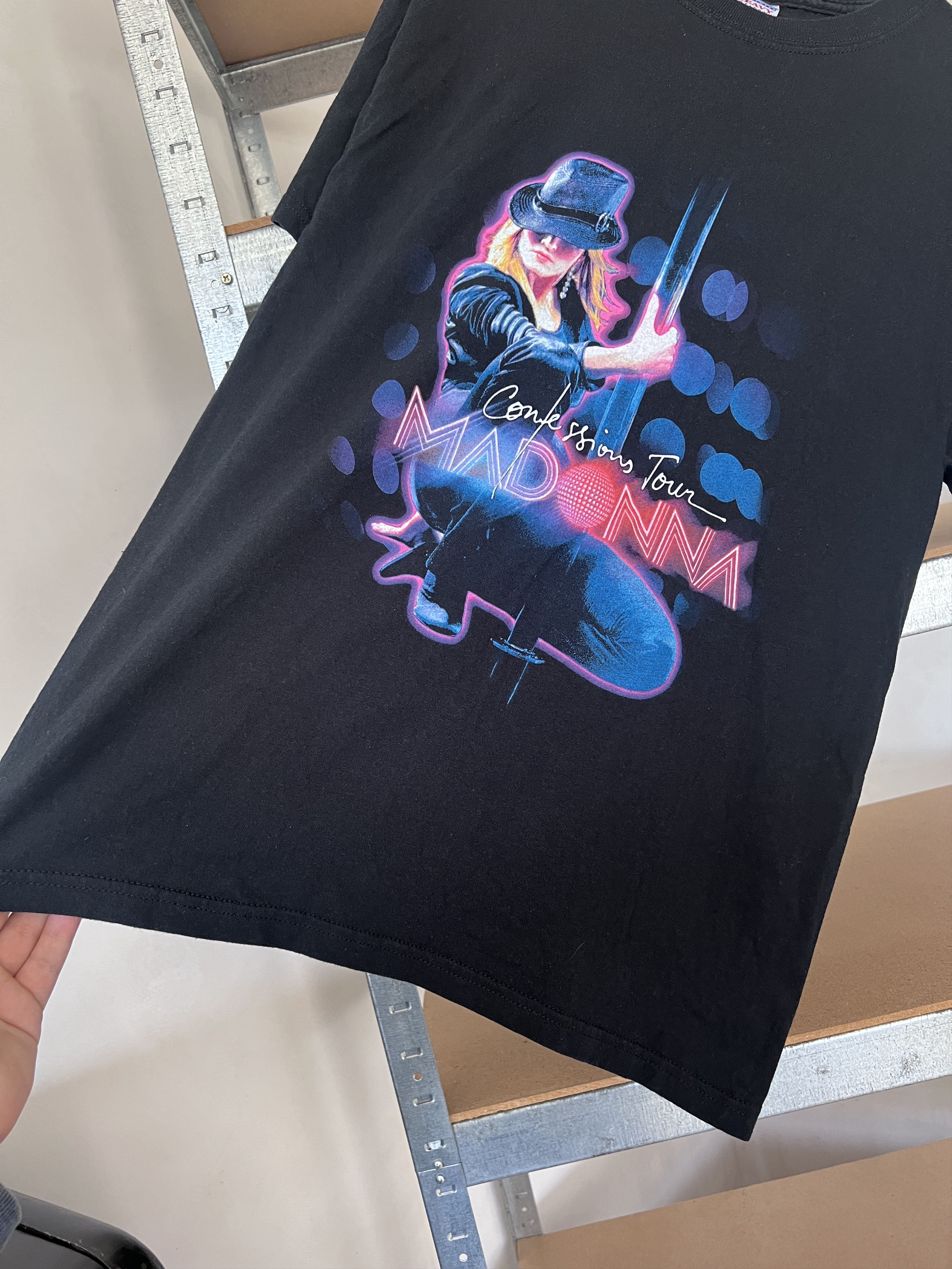 Band Tees Vintage 2006 Madonna Confessions Tour T-shirt Size US M / EU 48-50 / 2 - 6 Thumbnail