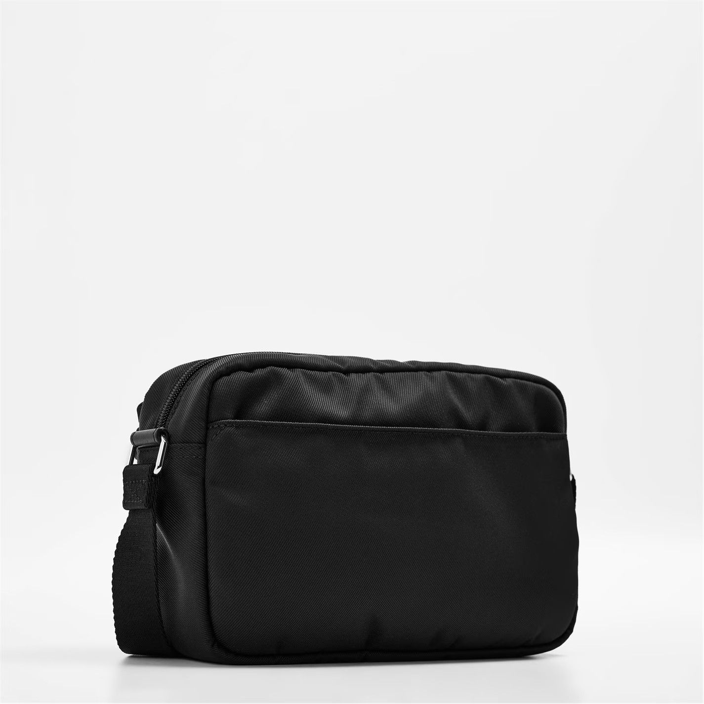 Givenchy o1g2r1mq0426 Size: OS / Cross Body Bag in Black Size ONE SIZE - 2 Thumbnail