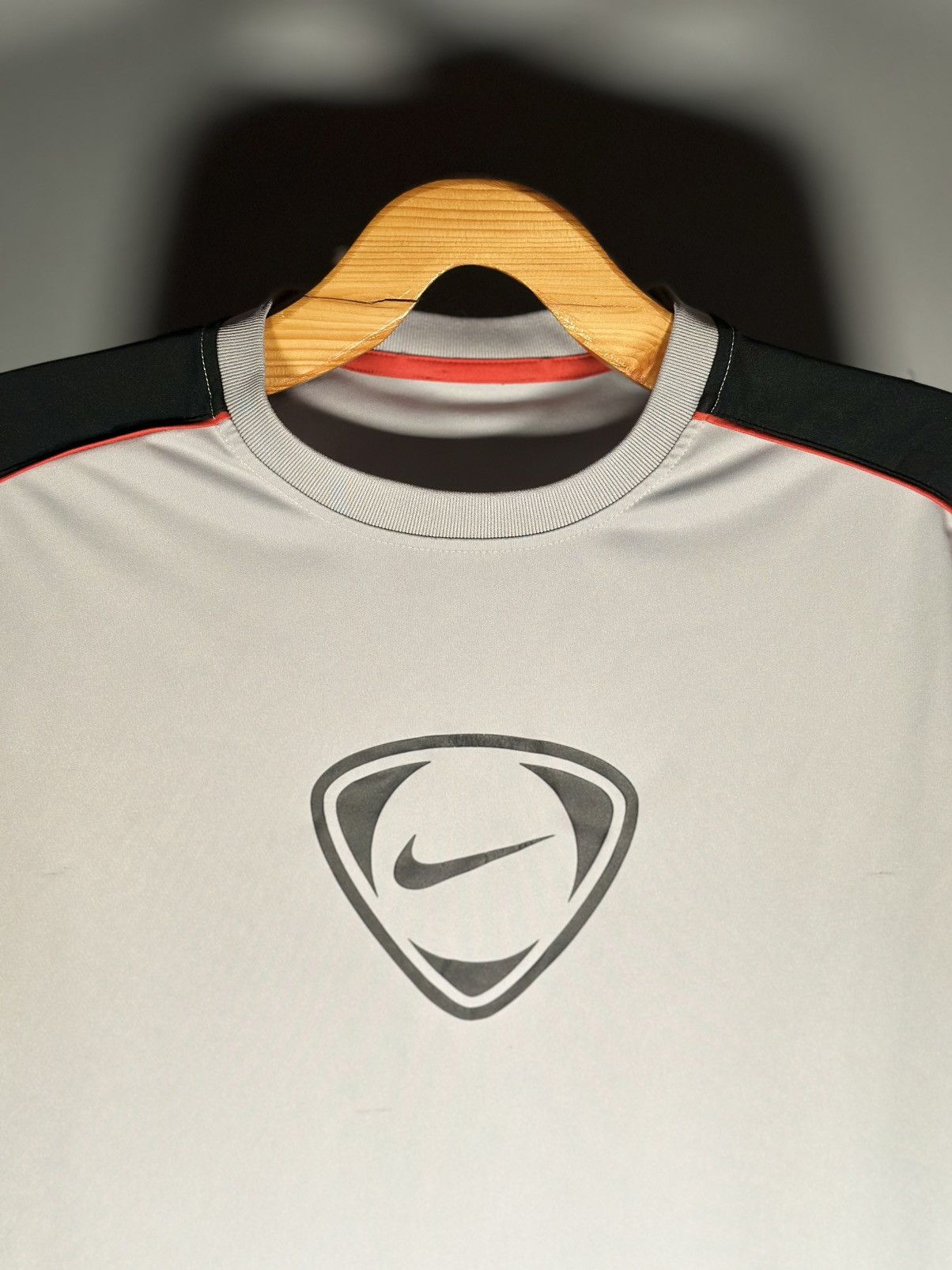 Nike VINTAGE BIG LOGO LARGE NIKE TEE🔥 Size US L / EU 52-54 / 3 - 8 Thumbnail