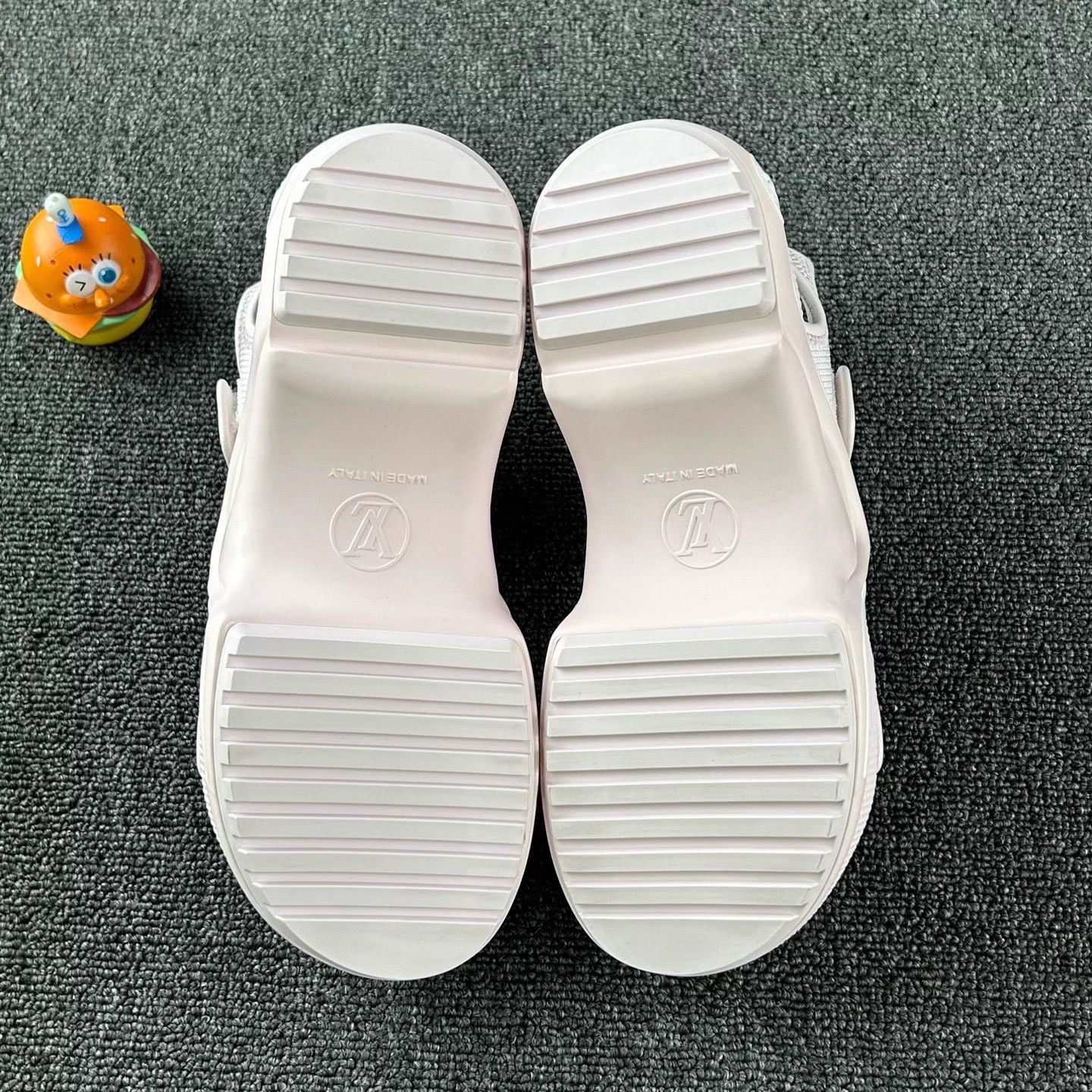 Louis Vuitton LV Strappy Velcro Sandal 35 EU New Elevated Iconic Size US 4 / IT 34 - 6 Thumbnail