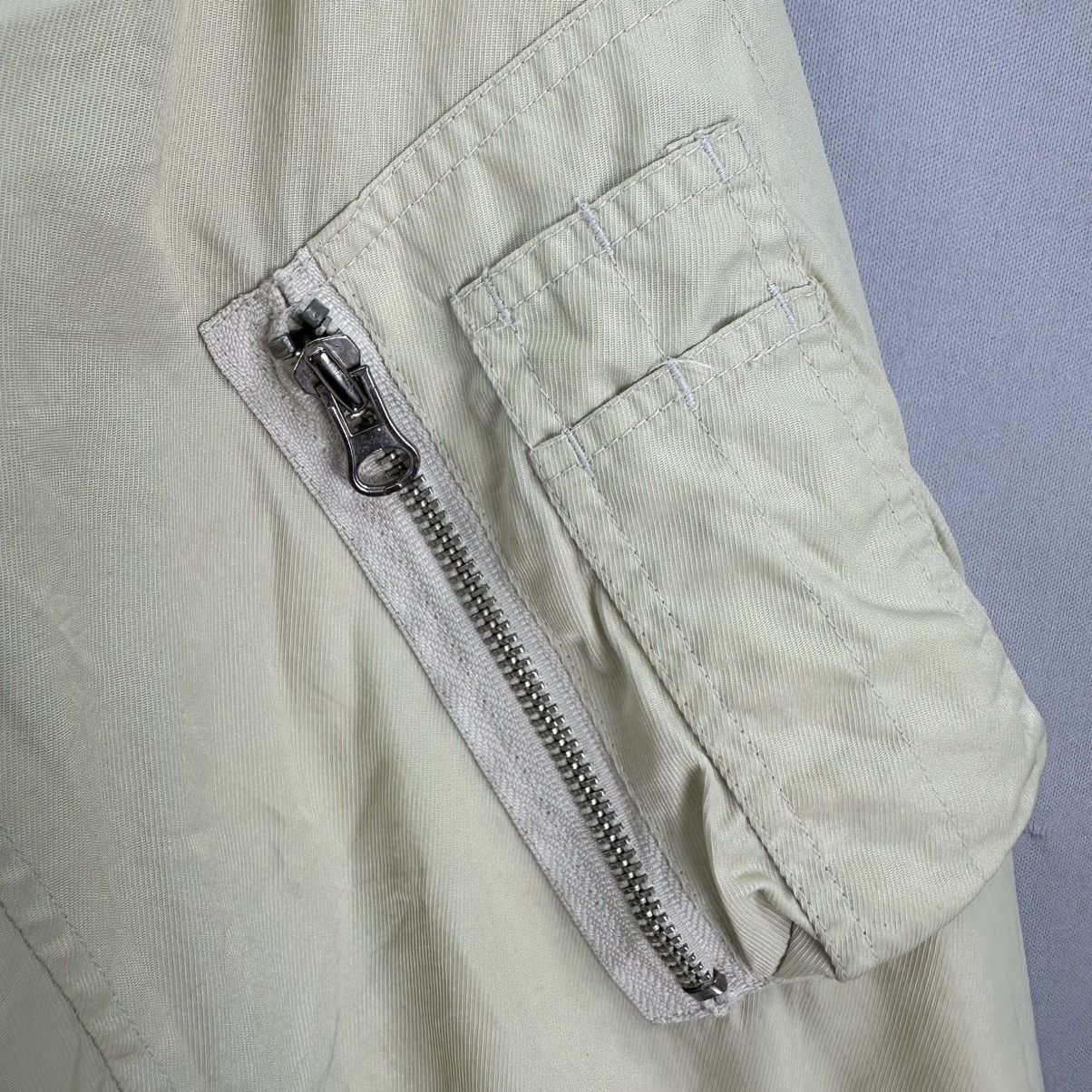Avirex Vintage Avirex Souvenir Bomber Jacket Embroidery Japan Map Size US L / EU 52-54 / 3 - 12 Thumbnail