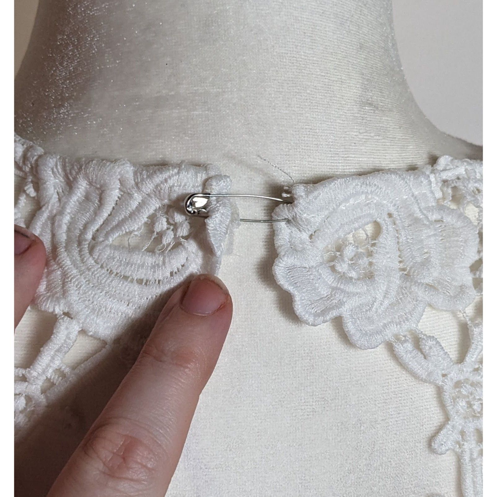 Lulus Lulus Romance Language White Floral Lace Backless Dress Size M / US 6-8 / IT 42-44 - 10 Thumbnail