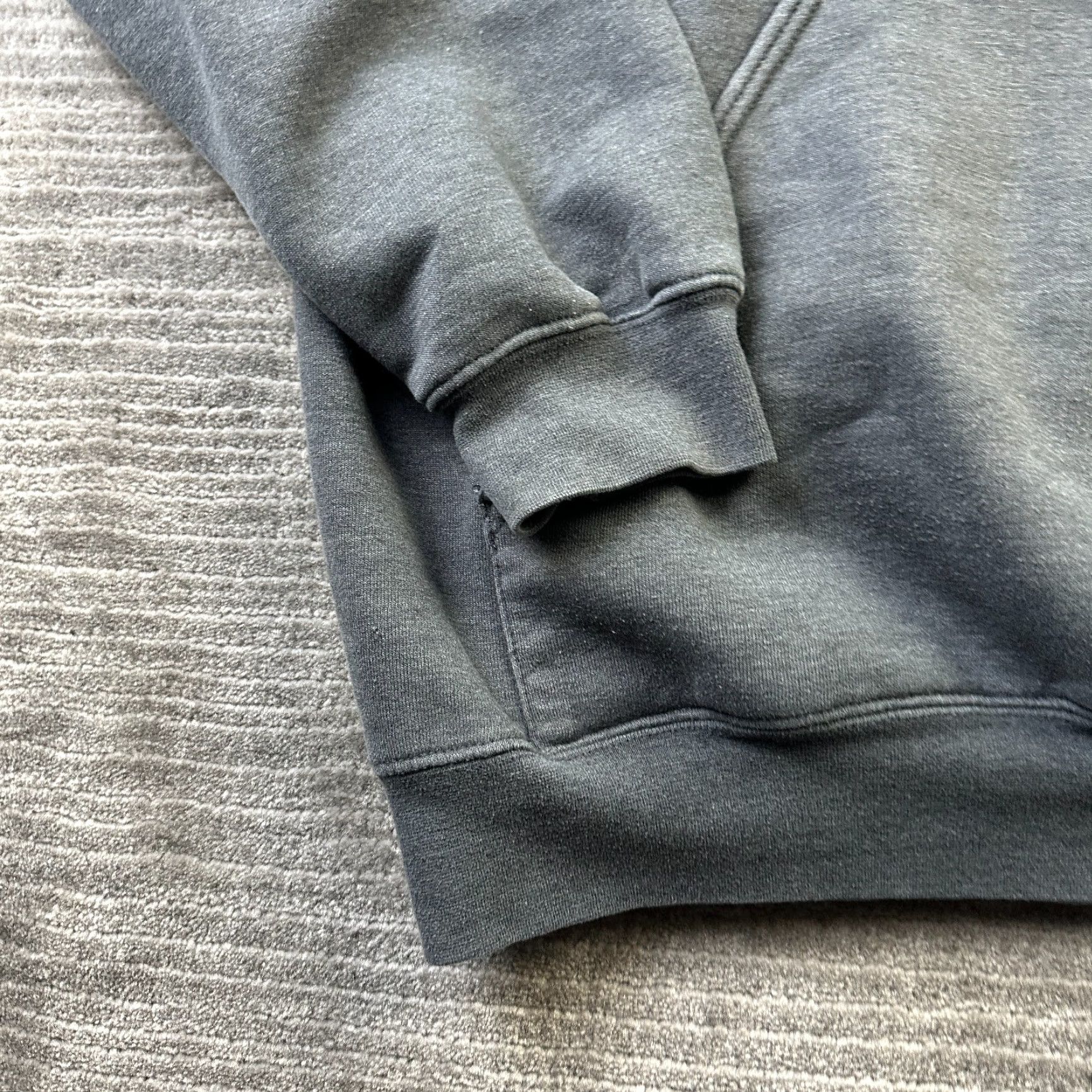 Carhartt Carhartt Hoodie Mens XL Gray Fleece Sweatshirt Pullover Work Wear Crew Neck Hooded Embroidered Logo Pockets All Seasons Regular Size US XL / EU 56 / 4 - 4 Thumbnail