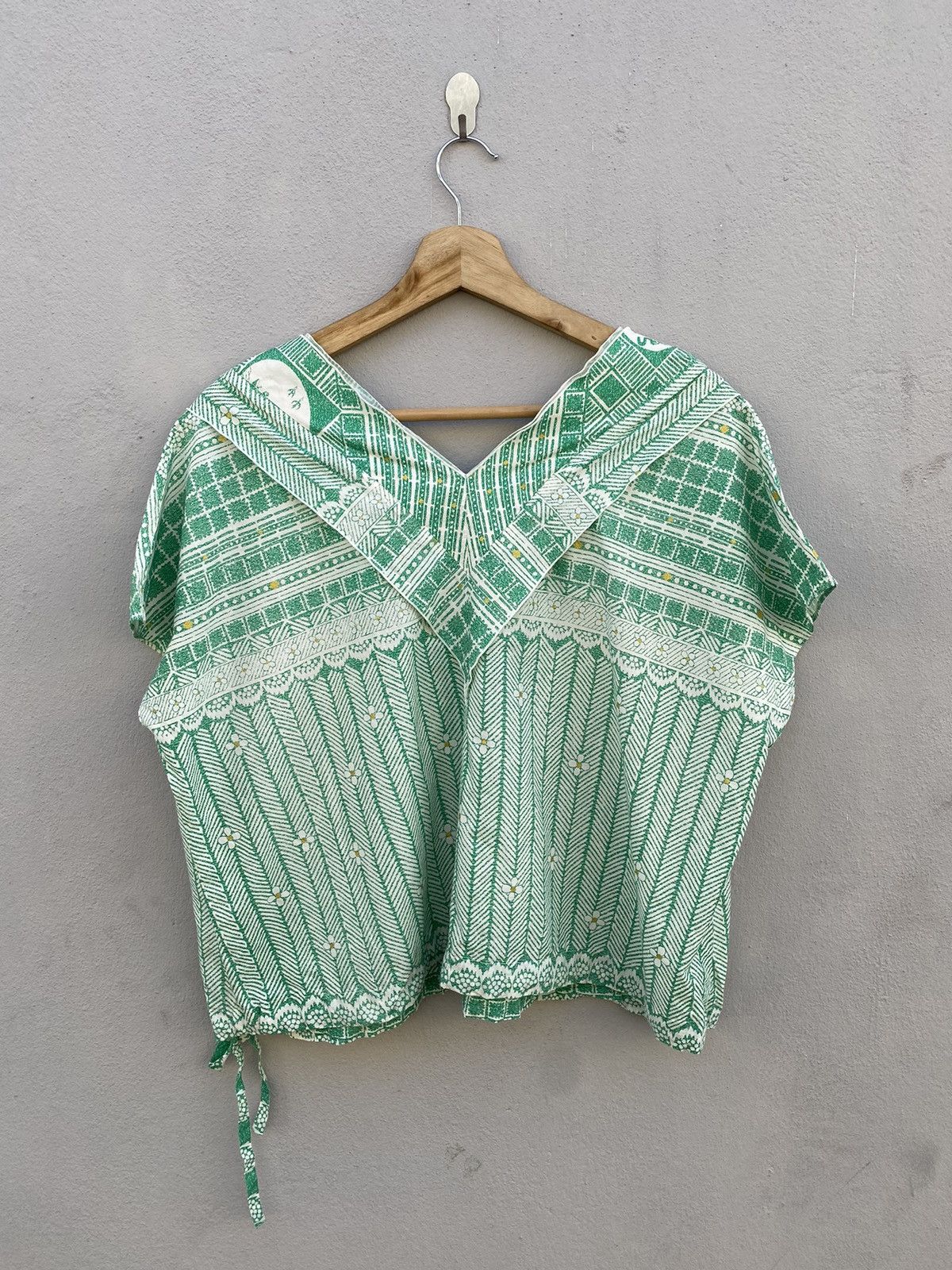 Issey Miyake Nē-net by ISSEY MIYAKE Abstract Art Crop Tops Size M / US 6-8 / IT 42-44 - 11 Thumbnail