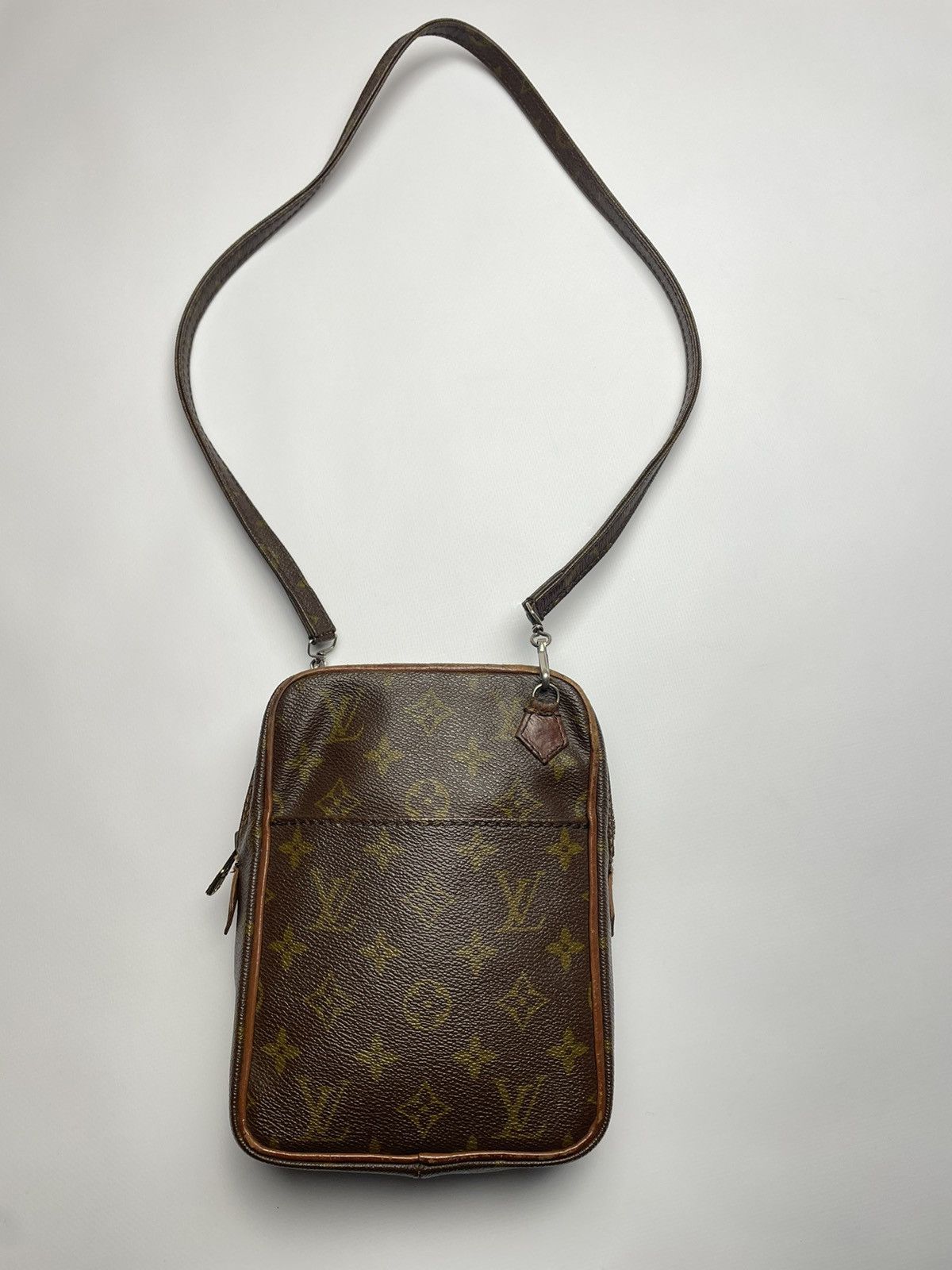 Louis Vuitton × Vintage Louis Vuitton Monogram Danube Messenger Brown Size ONE SIZE - 1 Thumbnail