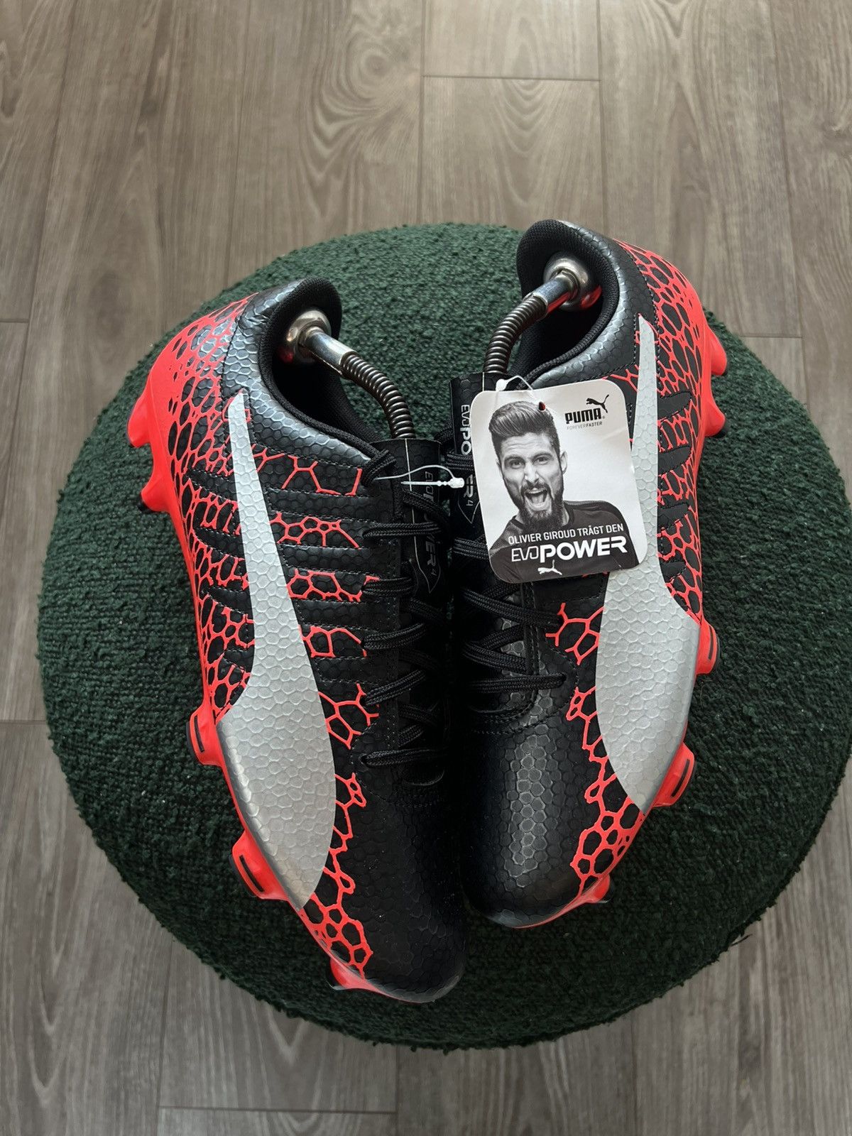 Puma Puma EvoPower 4 X Oliver Giroud Black/Red New Football Boots Size US 10.5 / EU 43-44 - 7 Thumbnail