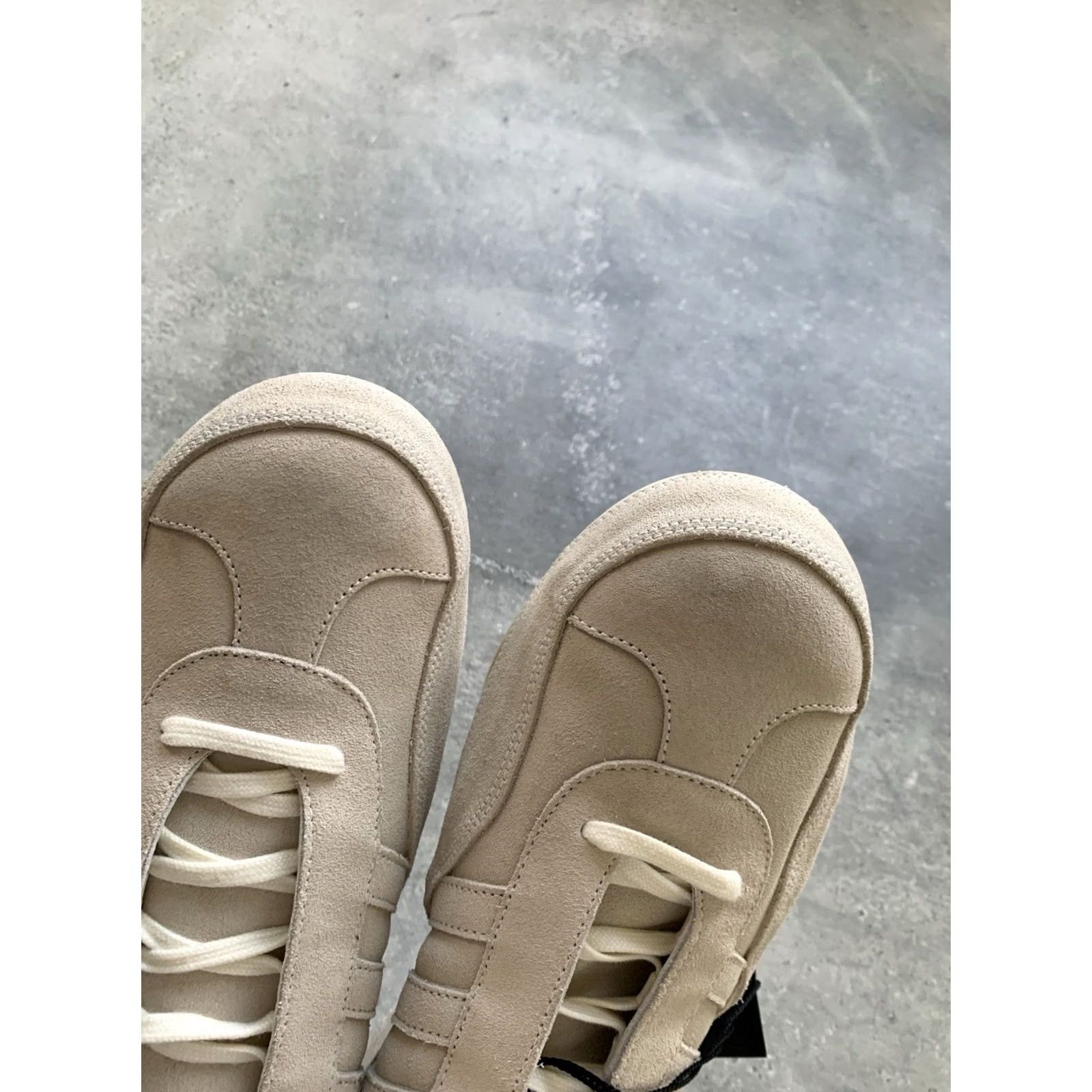 Y-3 Y-3 Gazelle Beige Sneakers Women’s US 6.5 UK 5 EU 38 Shoes Sneaker Athletic Suede 2023 Size US 5 / IT 35 - 5 Thumbnail