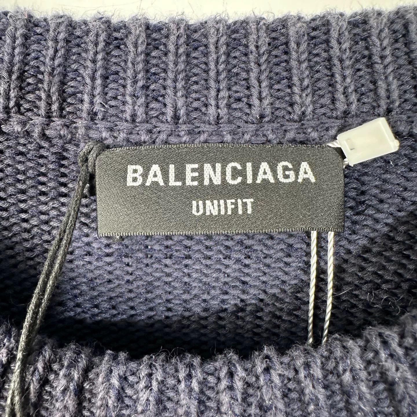 Balenciaga balenciaga paris logo crewneck sweater navy Size US M / EU 48-50 / 2 - 3 Thumbnail