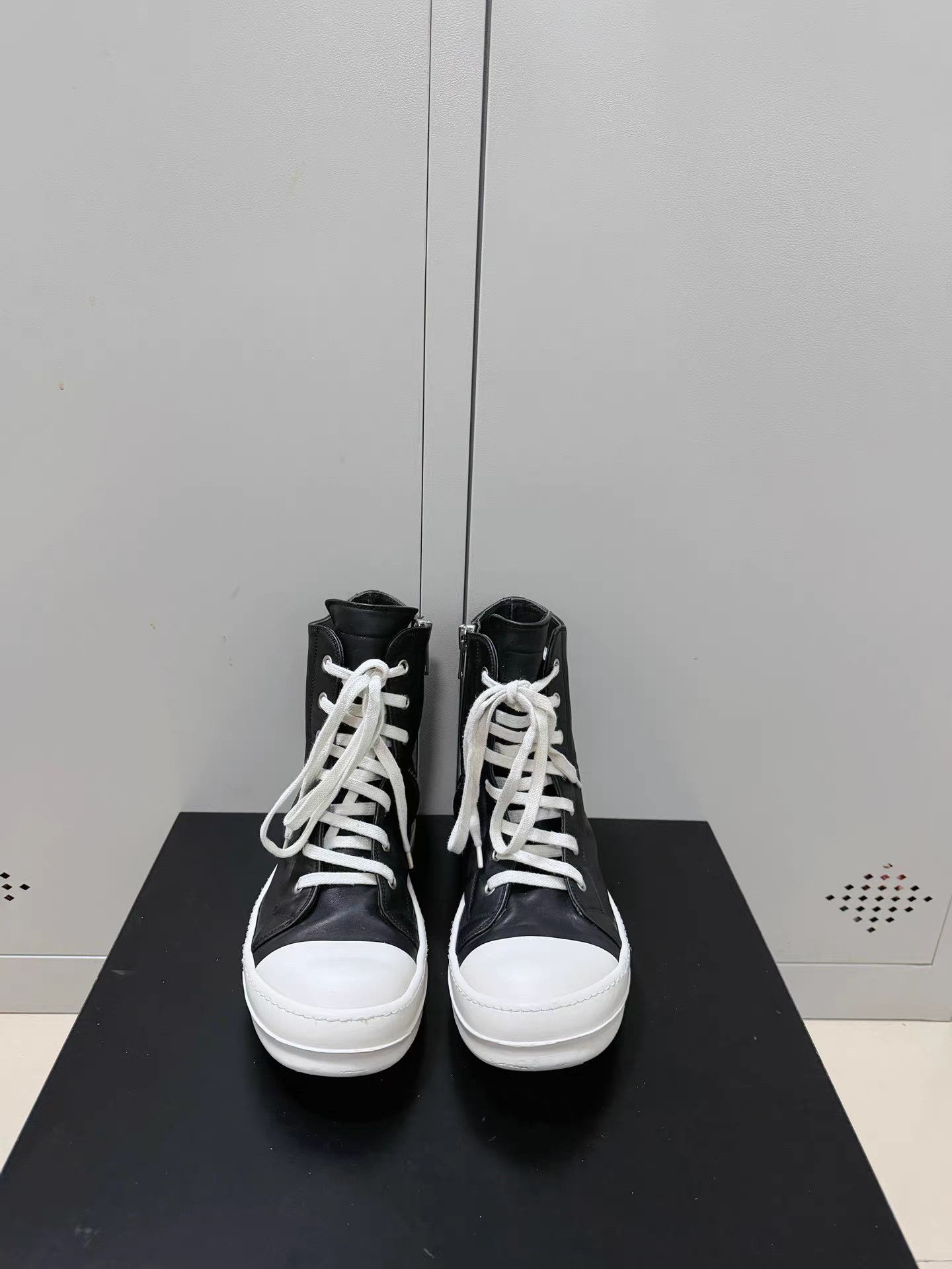 Rick Owens Rick Owens mainline leather Converse high-top sneakers Size US 6 / EU 39 - 2 Thumbnail