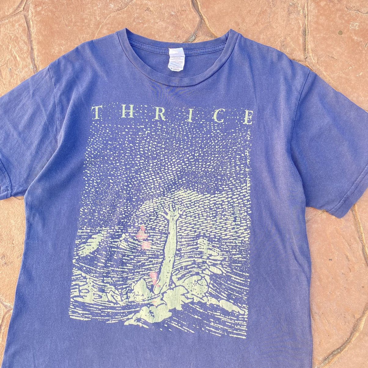 Band Tees Thrashed Faded Vintage Y2K Thrice Band ERD GRUNGE GRAIL TEE Size US M / EU 48-50 / 2 - 2 Thumbnail