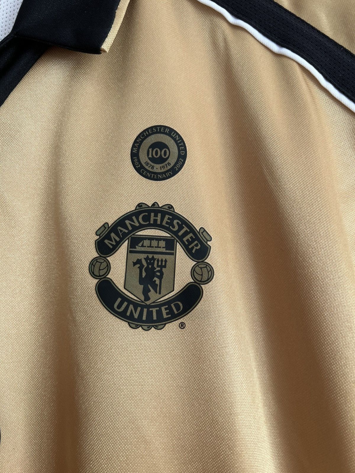 Umbro Manchester united 2001/02 centenary reversible Size US XL / EU 56 / 4 - 3 Thumbnail