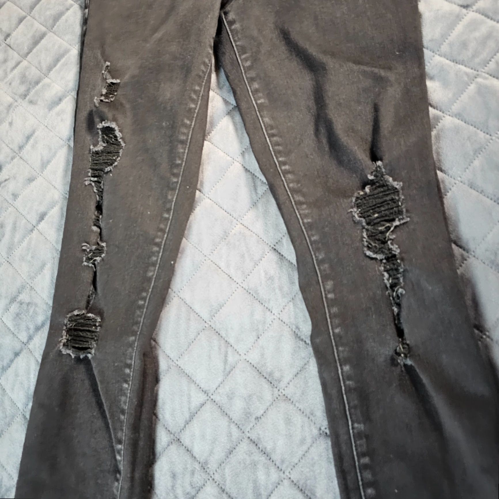 Abercrombie & Fitch Abercrombie & Fitch Simone High Rise Super Skinny Jeans Womens 29 Black Distressed Jeans (Dark Wash) - Cotton Blend Denim Size 29 Womens Size 29" - 4 Thumbnail