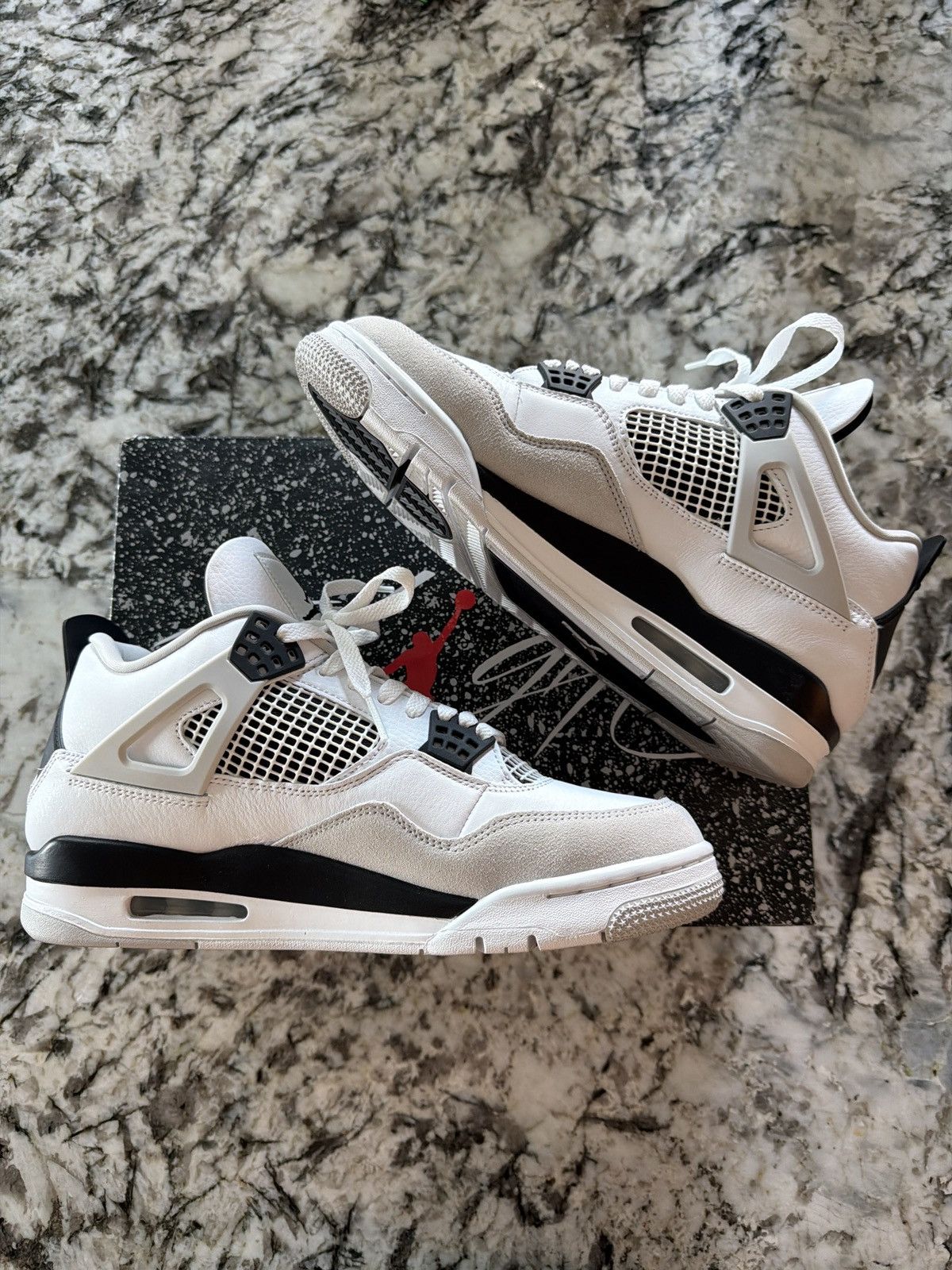 Jordan Brand Jordan 4 “Military Black” Size US 10 / EU 43 - 2 Thumbnail