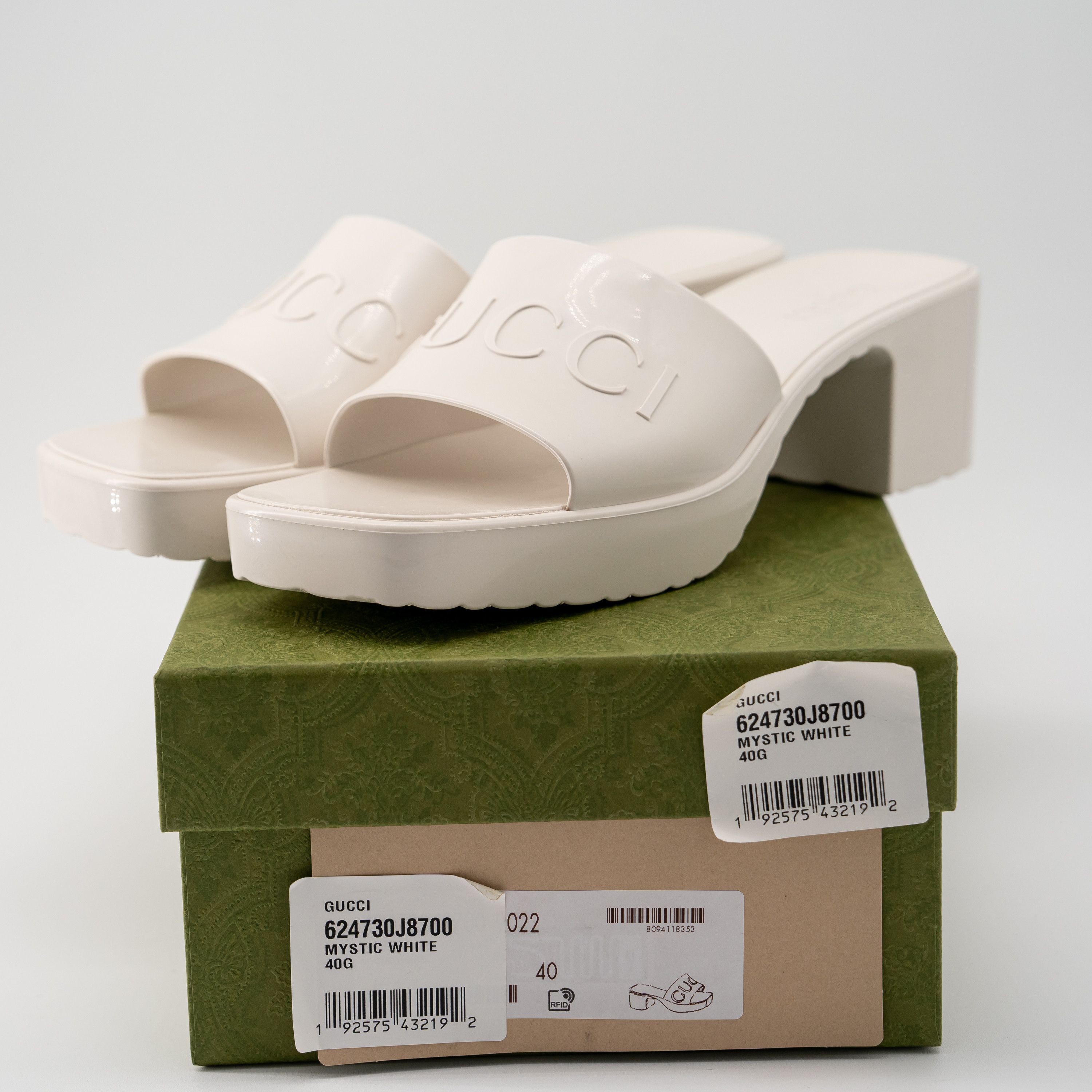 Gucci 40G 10 US Gucci White Rubber Sandals Mules logo Size US 10 / IT 40 - 9 Thumbnail