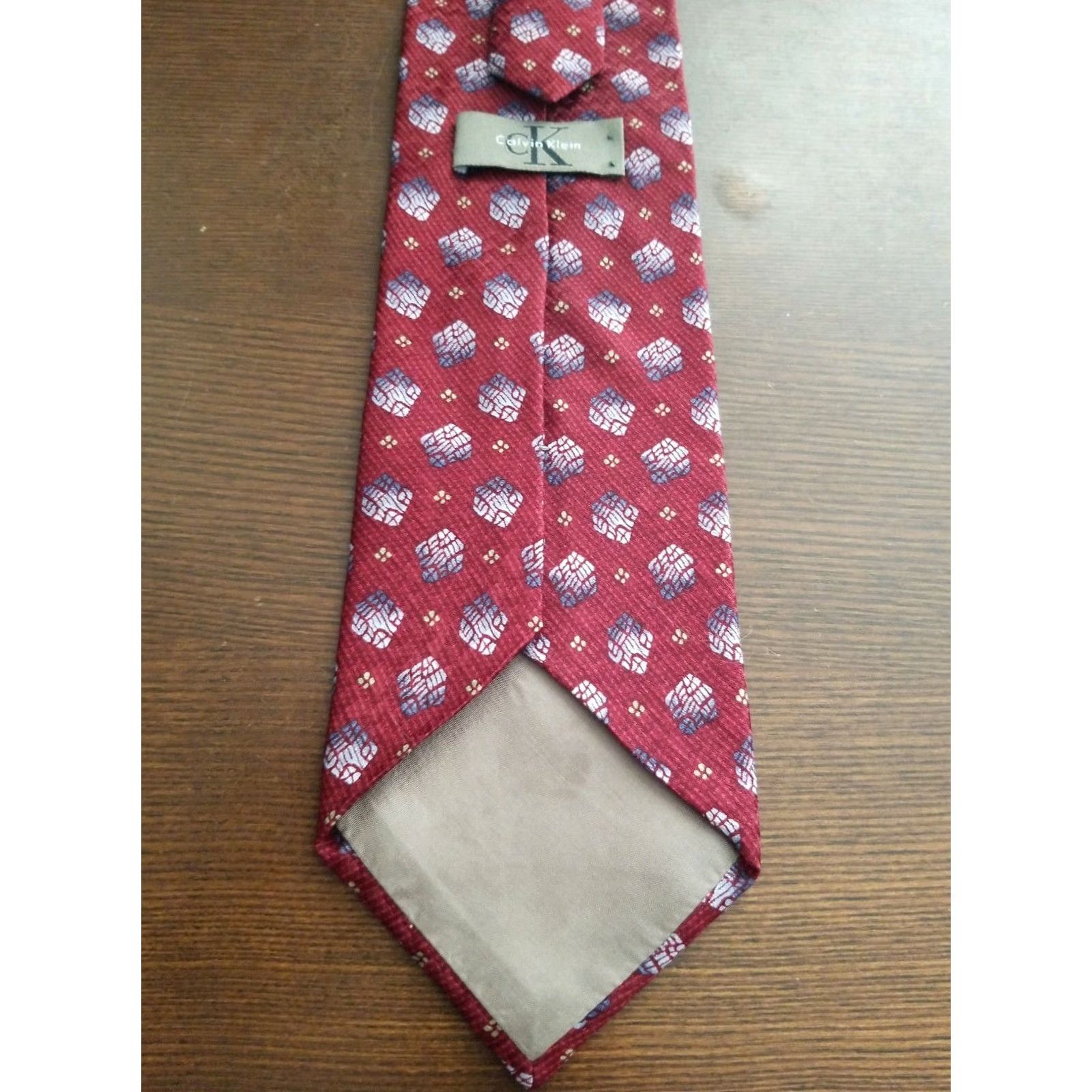 Calvin Klein Calvin Klein Men’s Geometric Patterned Red Silk Tie Size ONE SIZE - 3 Thumbnail