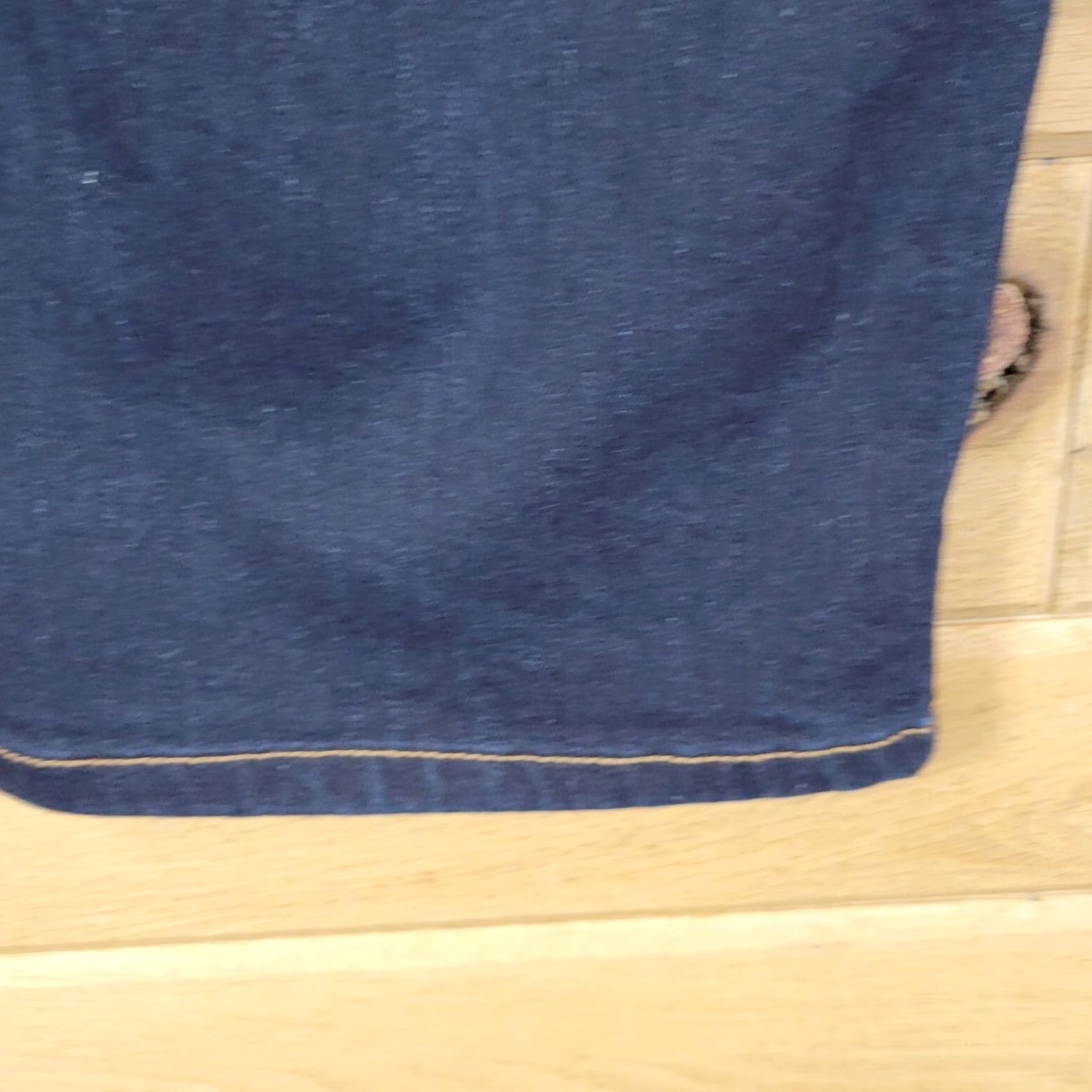 Gloria Vanderbilt Gloria Vanderbilt Jeans Womens Plus 22W Dark Wash Denim Stretch Straight 27" Inseam Size 22W Blue Shirt? Size 40" / US 18 - 7 Thumbnail