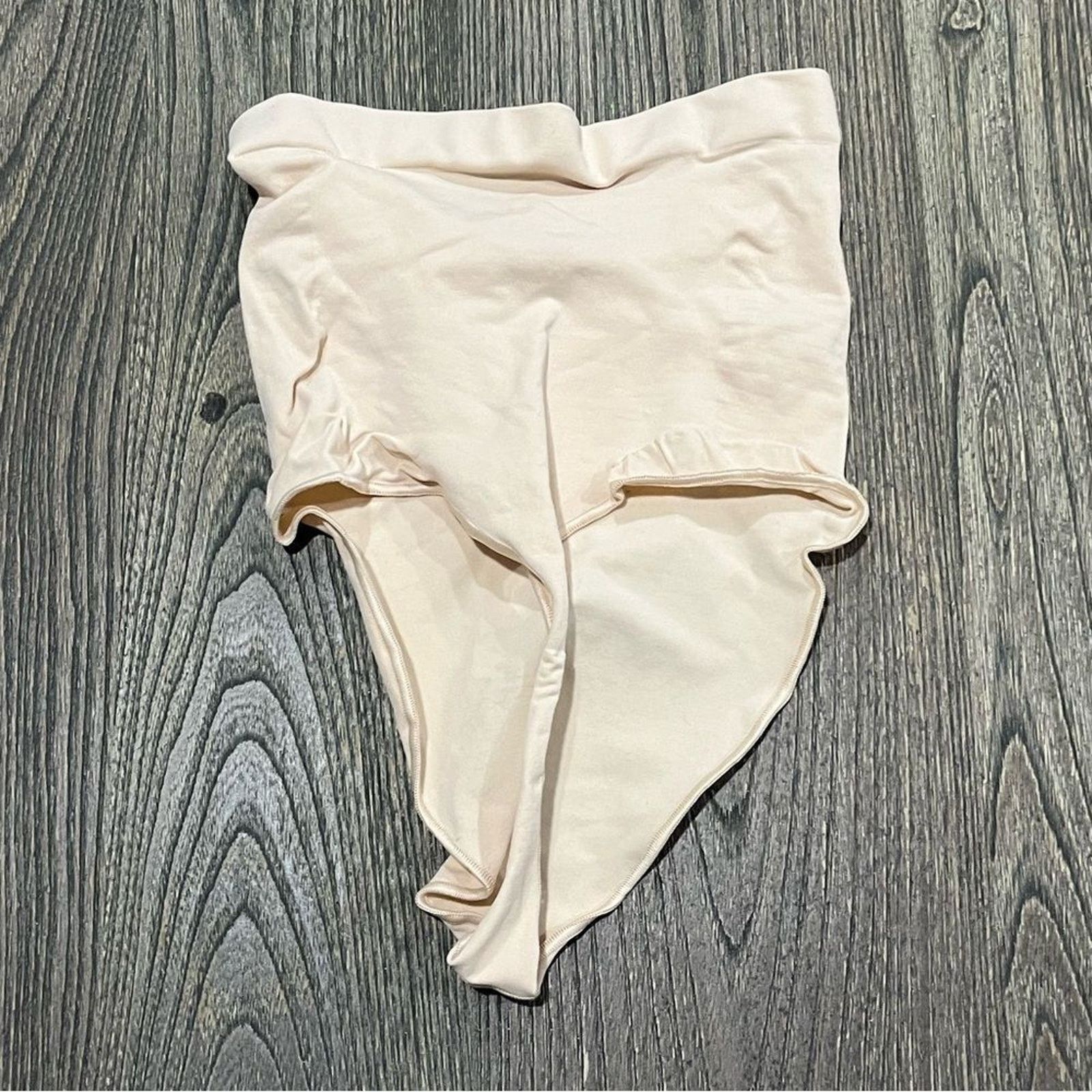 SKIMS NWOT Skims Seamless Sculpt High Waist Thong Brief Size L Size ONE SIZE - 3 Thumbnail