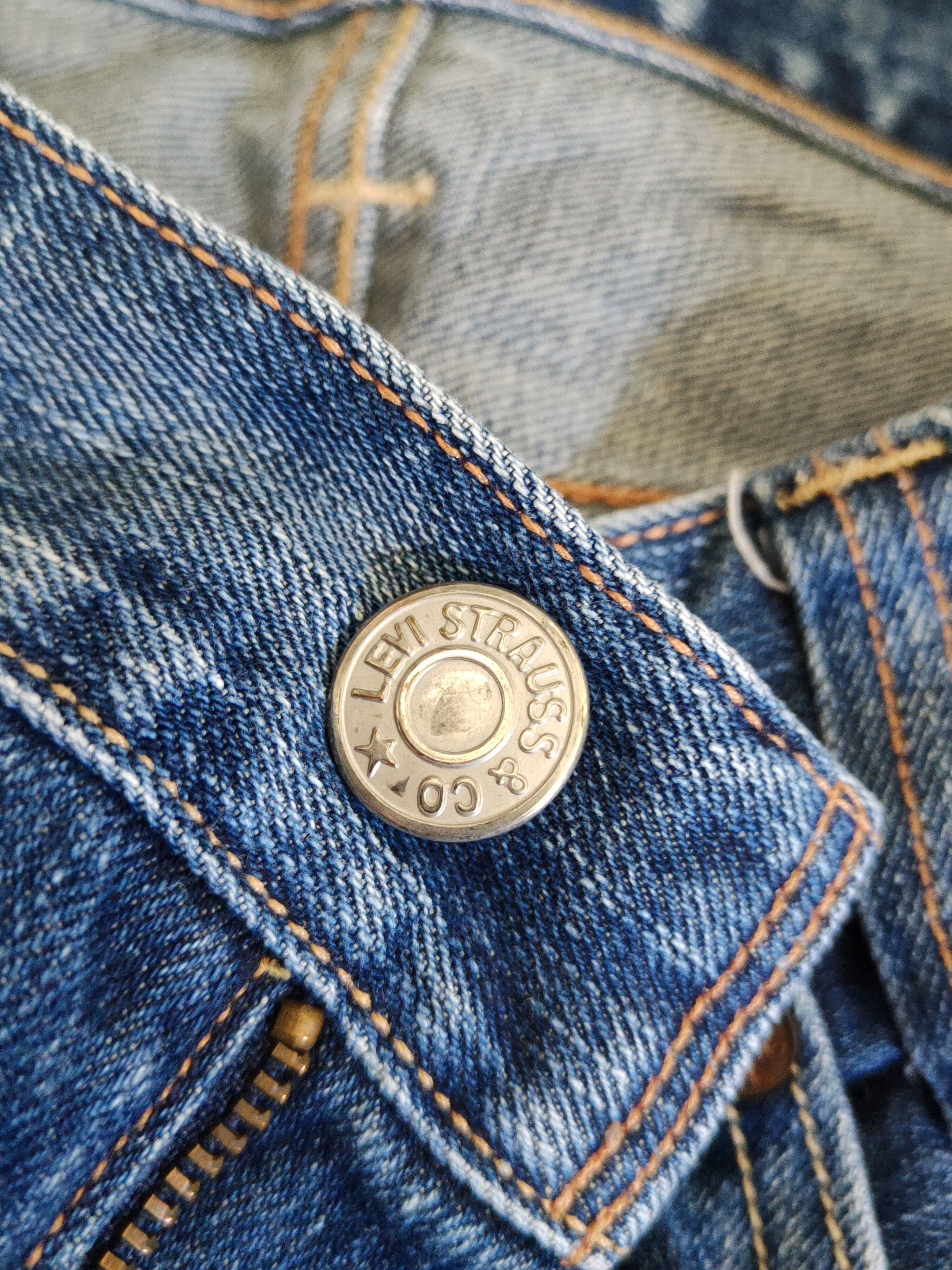 Levi's Levi's Blue Distressed Ripped denim Jeans #S1826 Size US 31 - 18 Thumbnail