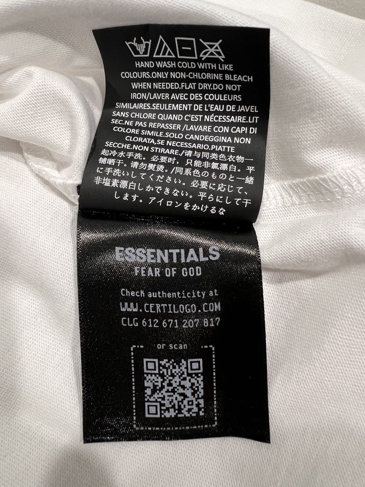 Essentials Essentials classic fit t-shirt bright white Size XS Size US XS / EU 42 / 0 - 8 Thumbnail