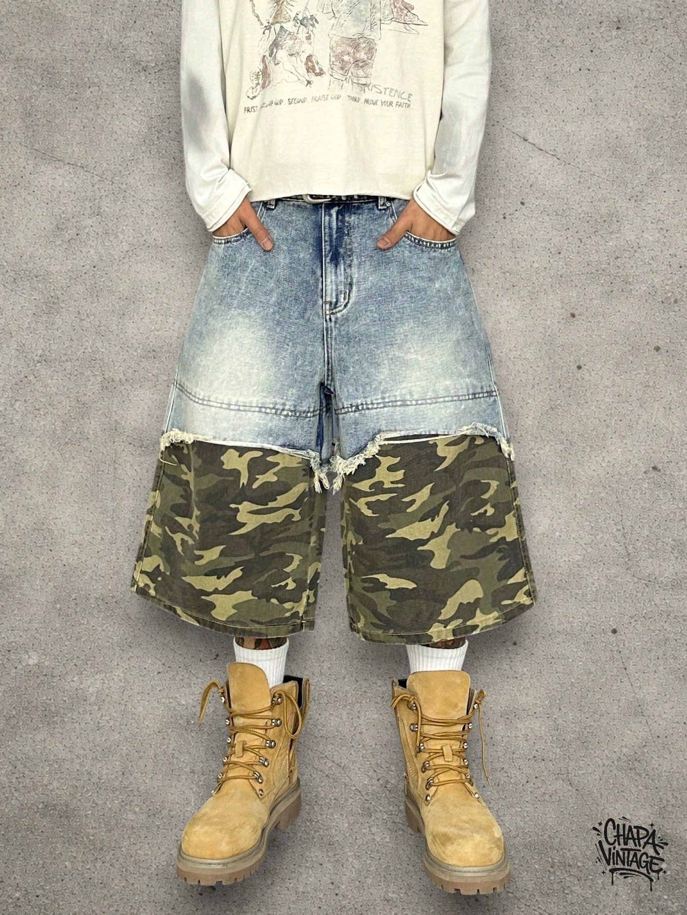 Jean Vintage straight camo jeans shorts Size US 32 / EU 48 - 2 Thumbnail