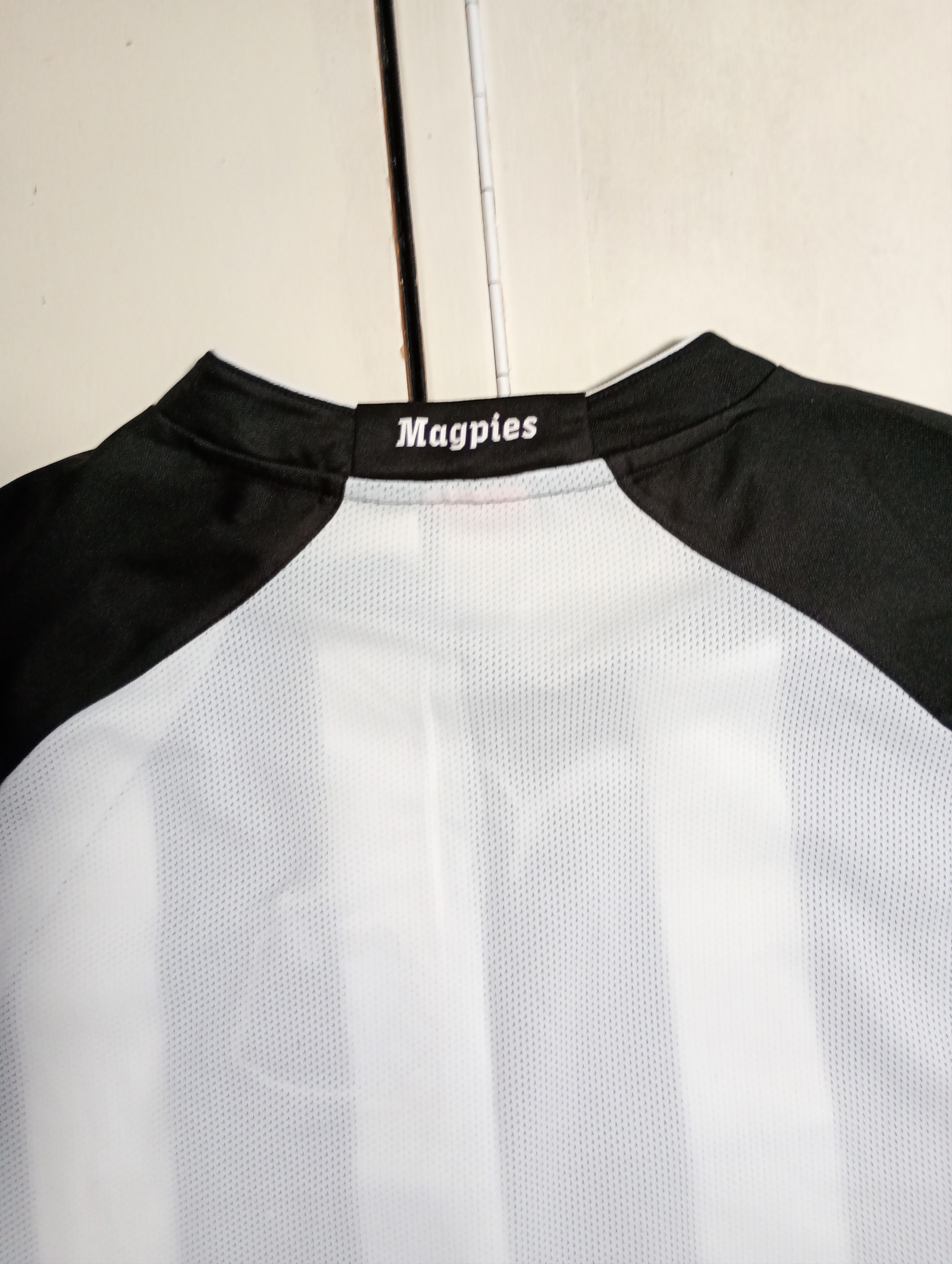 Puma Puma Newcastle United Home Jersey 2010-2011 Size US XL / EU 56 / 4 - 10 Thumbnail