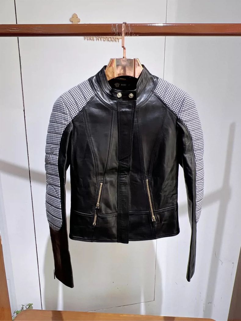 Versace Versace Women's jacket jacket is short Size S / US 4 / IT 40 - 1 Thumbnail