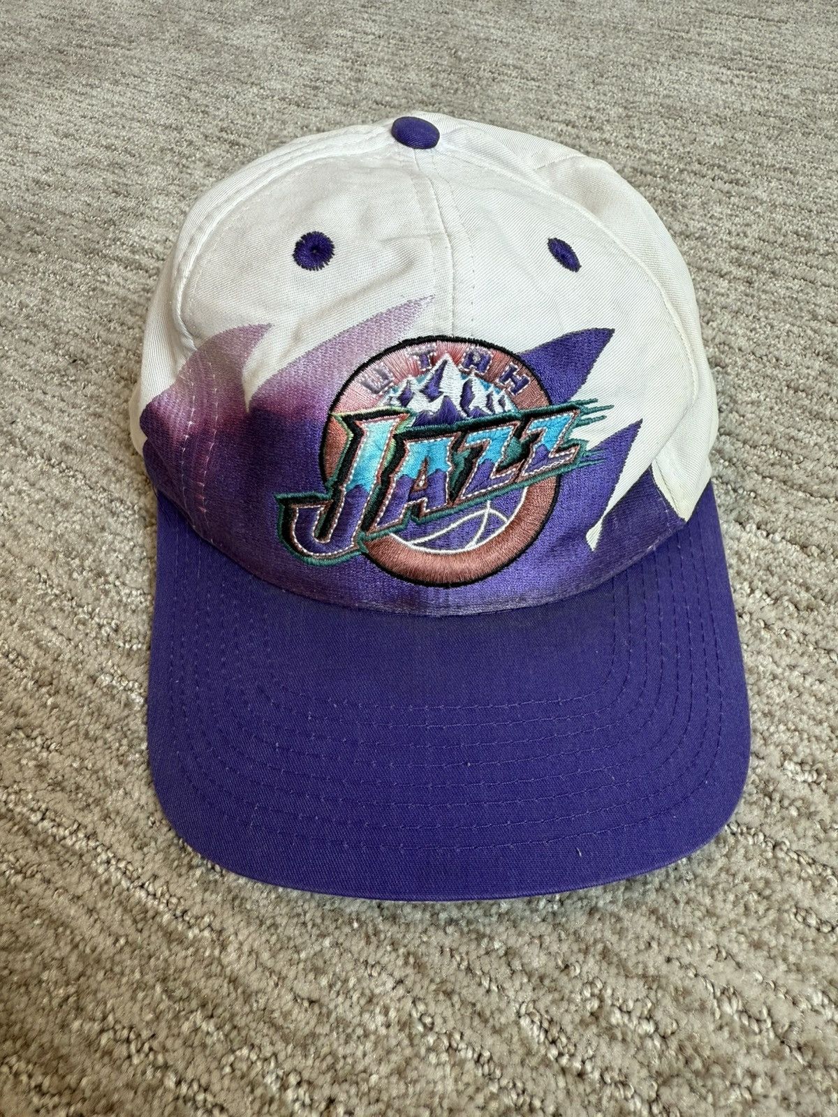 NBA UTAH JAZZ 90s SHARK SNAPBACK