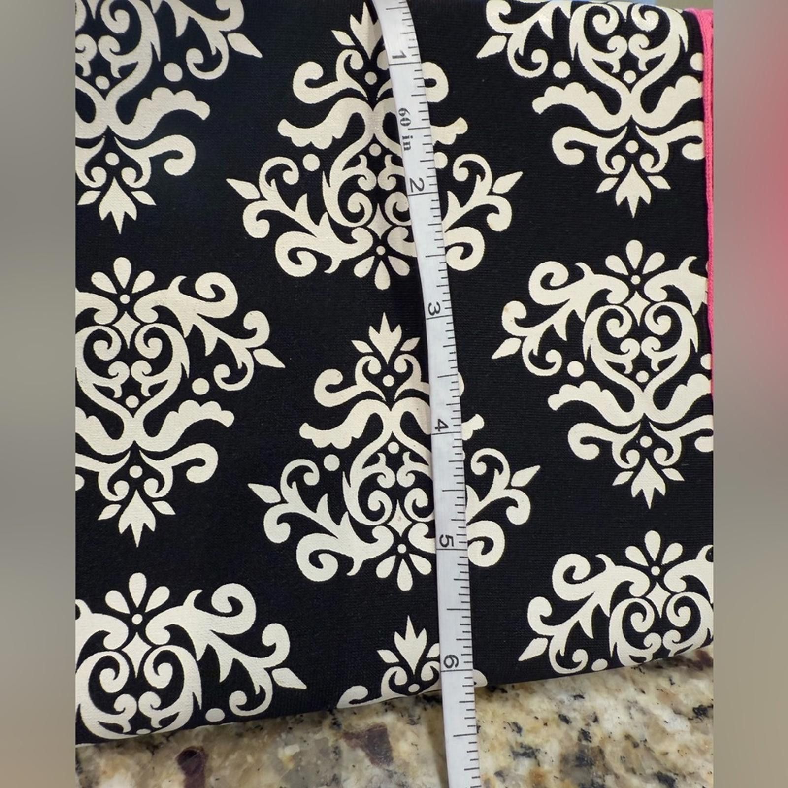 Other Lunch tote pink & black ornate pattern Size ONE SIZE - 5 Thumbnail