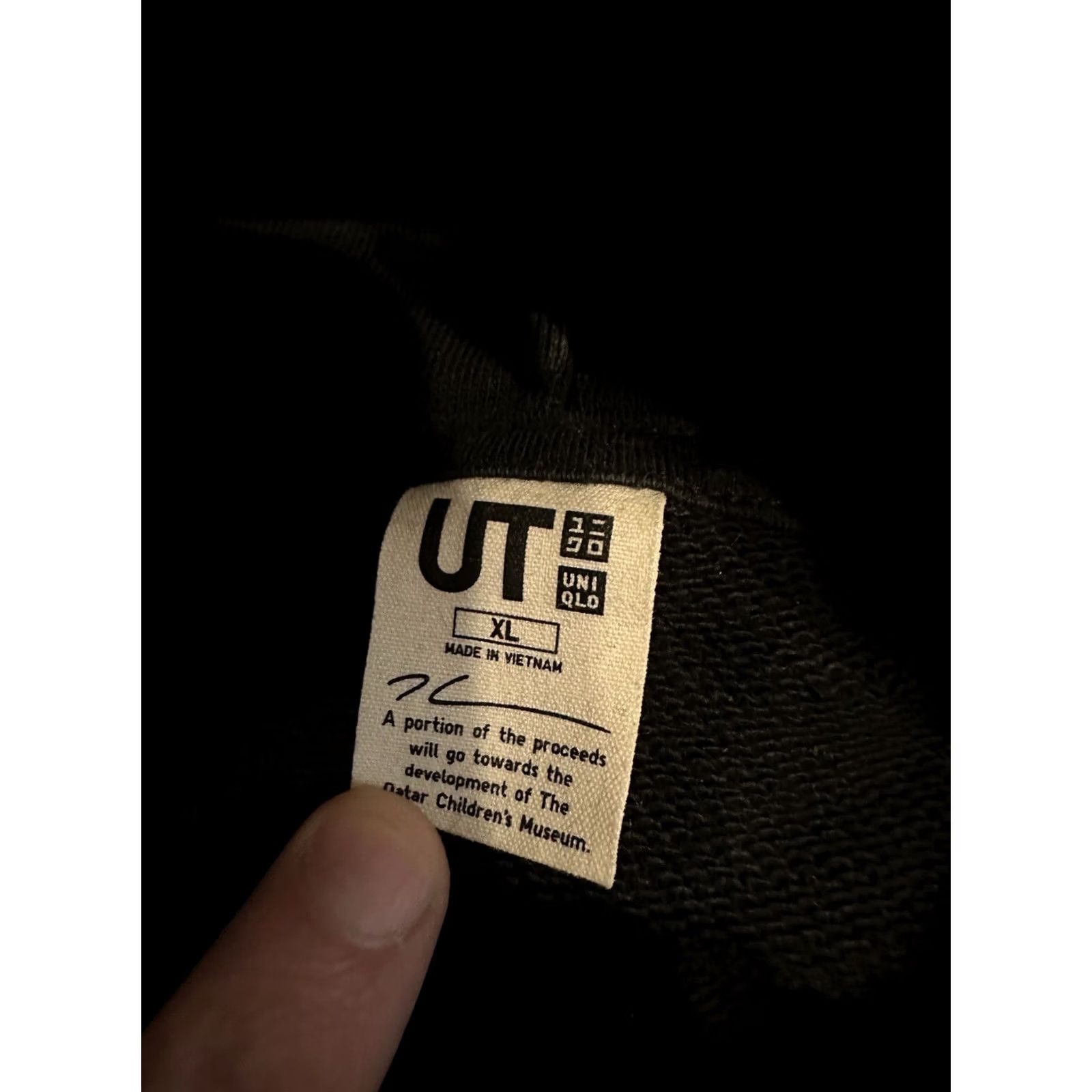 Uniqlo Uniqlo Jeff Koons Balloon Animal Dog Hoodie Sweatshirt XL Black Mens Size US XL / EU 56 / 4 - 3 Thumbnail