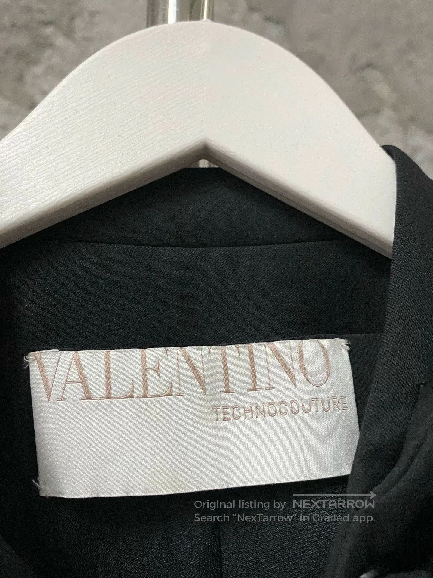 Valentino black wool zip coat by Valentino. Size US M / EU 48-50 / 2 - 6 Thumbnail