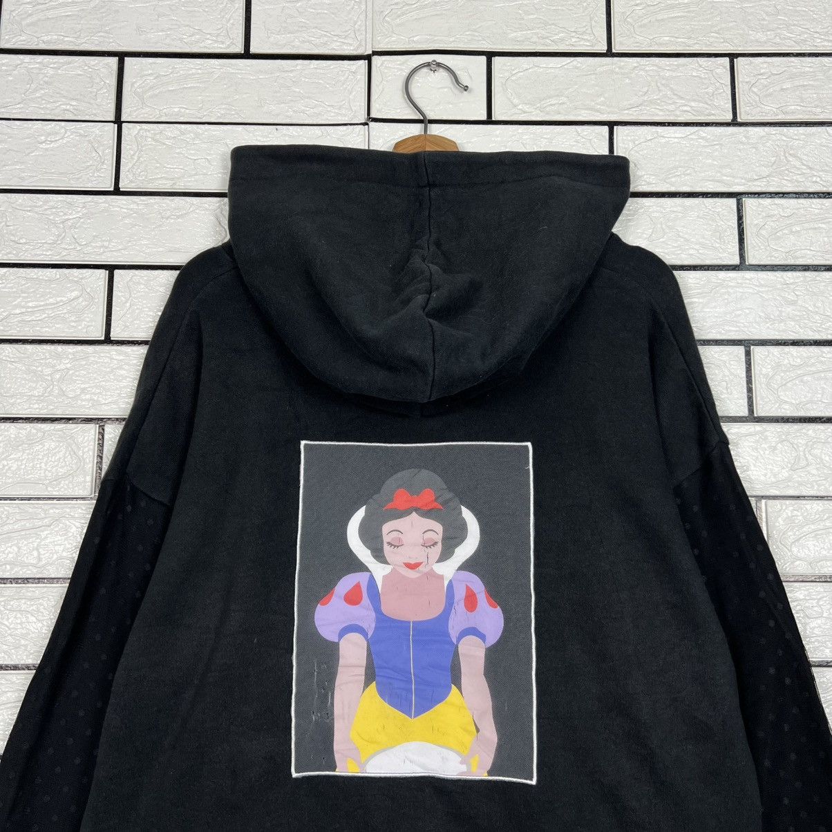 Frapbois FRAPBOIS X DISNEY Snow White Graphic Hoodies #4234-C193 Size US S / EU 44-46 / 1 - 16 Thumbnail