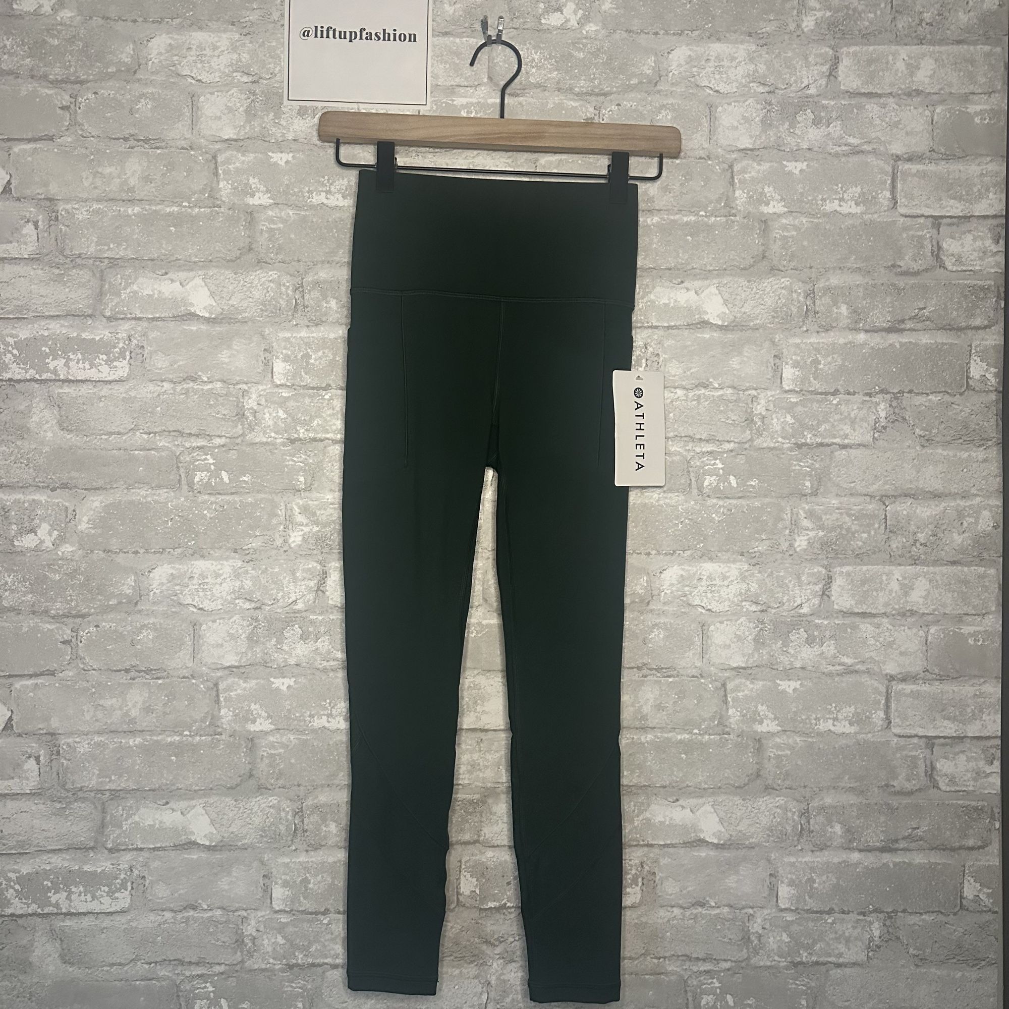 Athleta Athleta Salutation Stash Mesh Tight NWT XXS (Seaweed Snack) Size 24" / US 00 / IT 34 - 1 Thumbnail