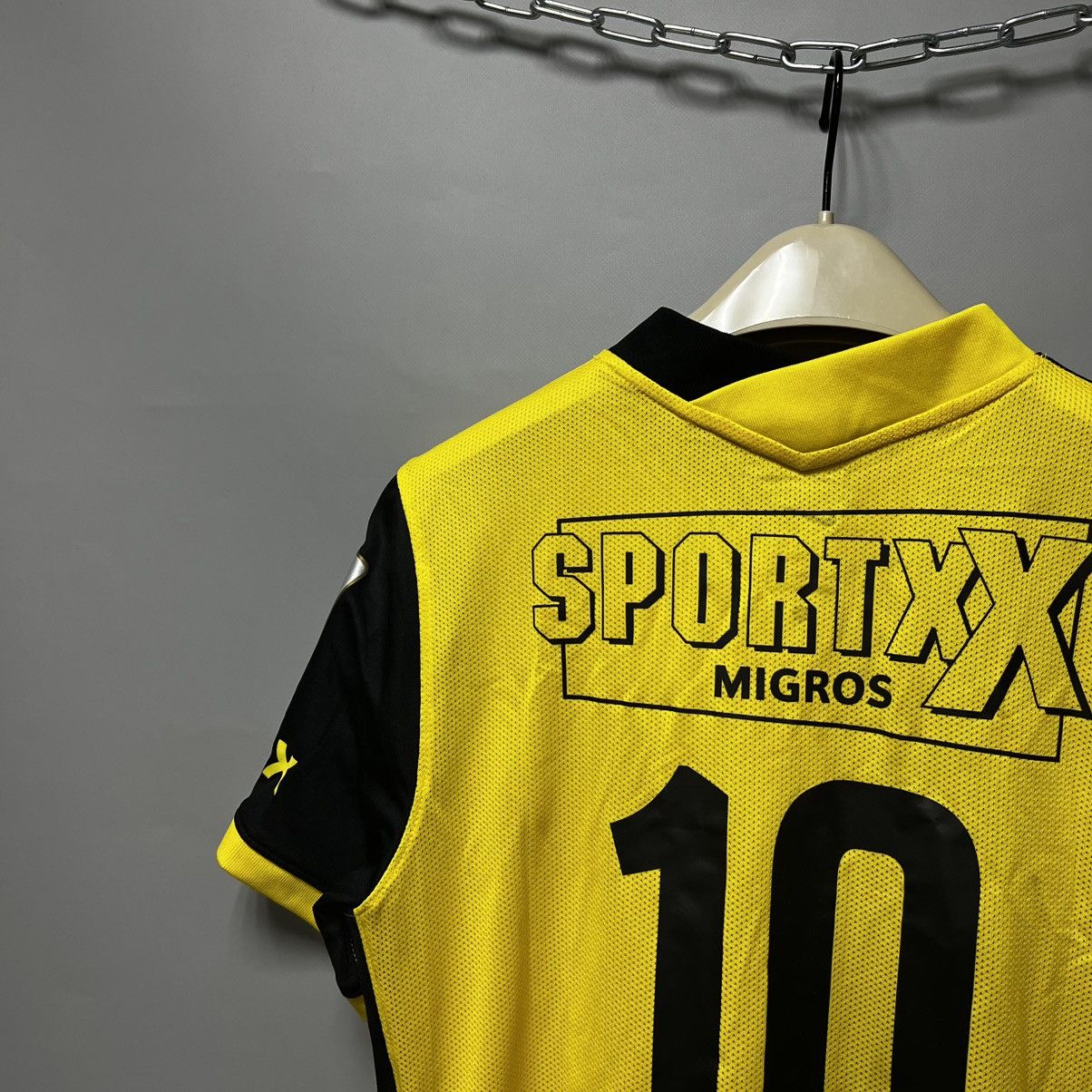 Nike Nike BSC Young Boys #10 SCHASSBERGER soccer jersey woman’s Size M / US 6-8 / IT 42-44 - 14 Thumbnail