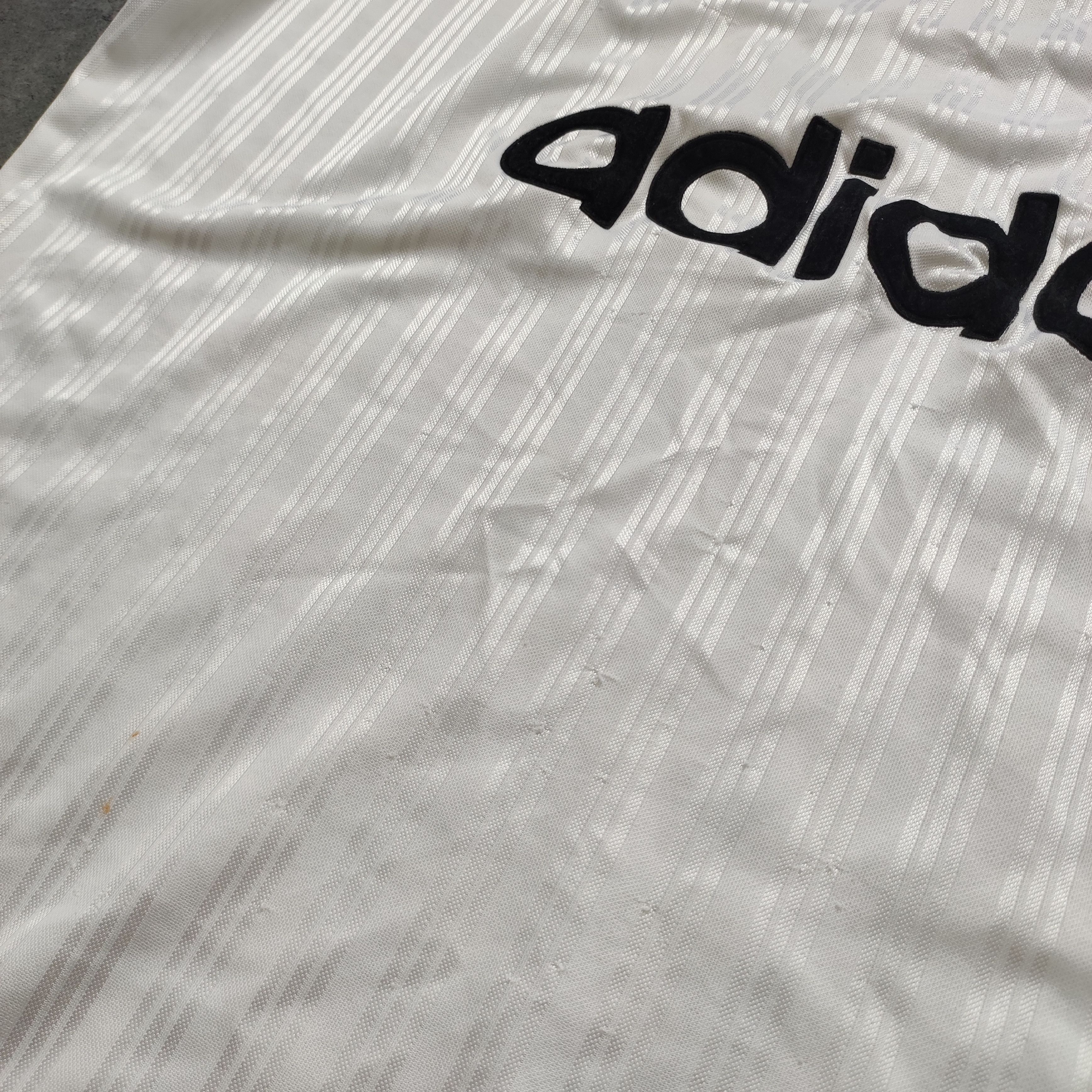 Vintage Vintage 90s OG Adidas Originals Spelout Football Jersey Size US M / EU 48-50 / 2 - 6 Thumbnail