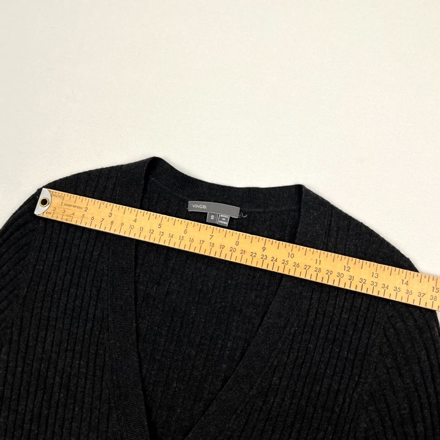 Vince Vince Cardigan Sweater Women S Slim Fitted Gray Ribbed Cashmere Blend Minimalist Cardigan S Gray Womens Silk-Lead? Size S / US 4 / IT 40 - 7 Thumbnail