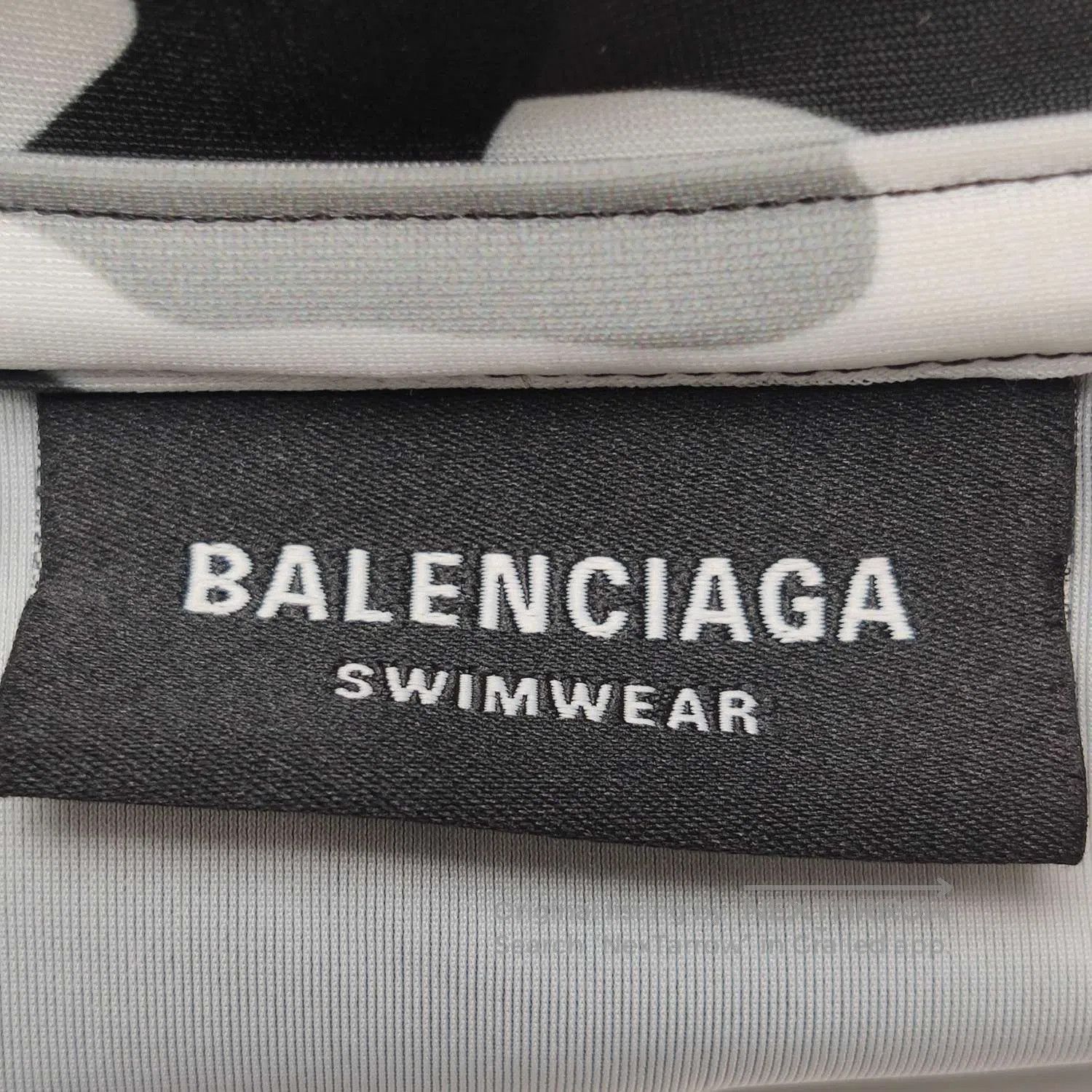 Balenciaga Balenciaga XS Camo Print Round Neck T-Shirt. Size US XS / EU 42 / 0 - 4 Thumbnail