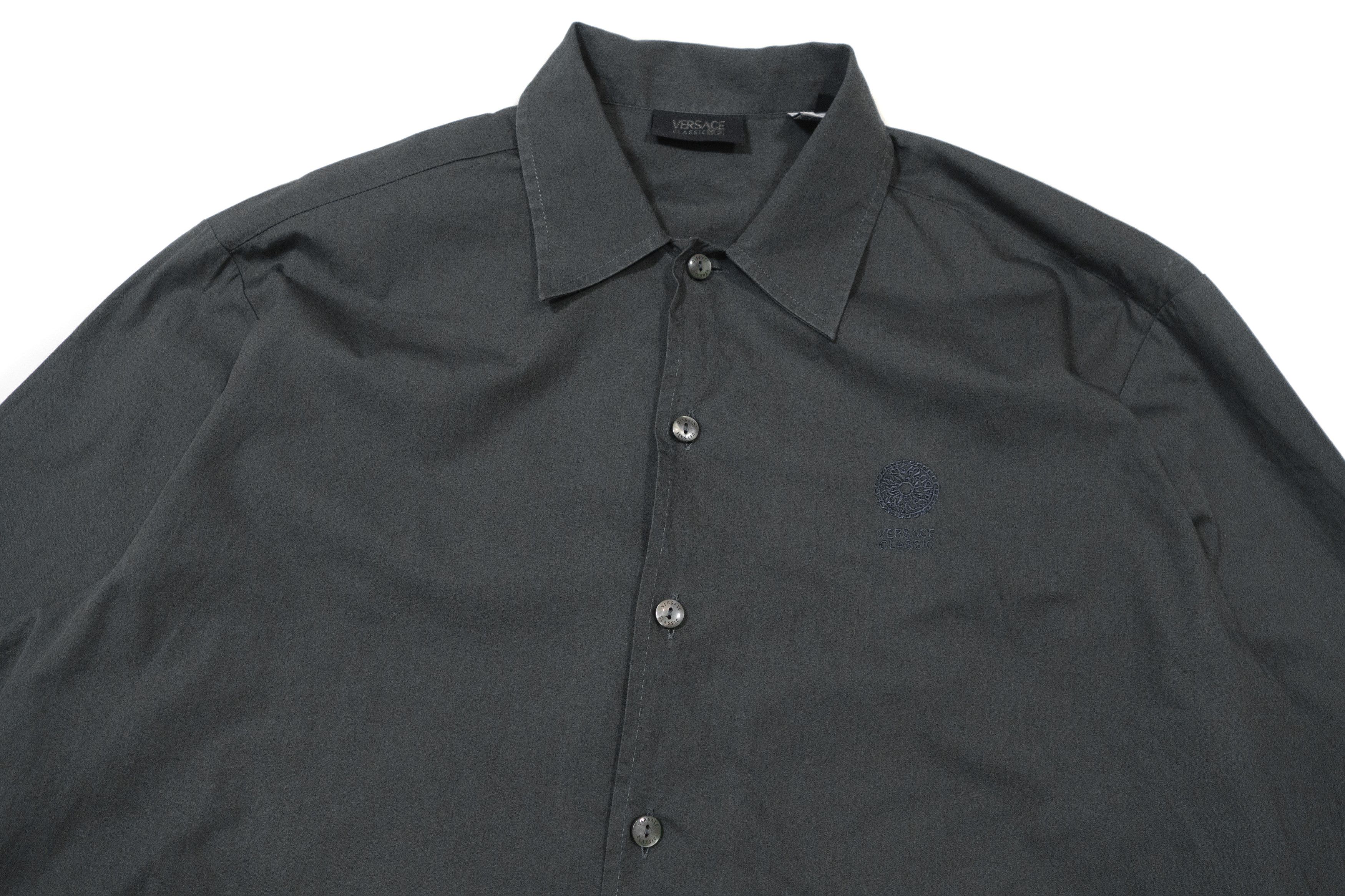 Versace Classic V2 Logo Shirt 90s Vintage Made in Italy Size US XL / EU 56 / 4 - 3 Thumbnail