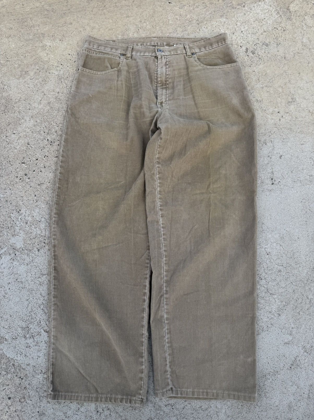 Levi's Levi's brown corduroy pants 598 Size US 38 / EU 54 - 2 Thumbnail