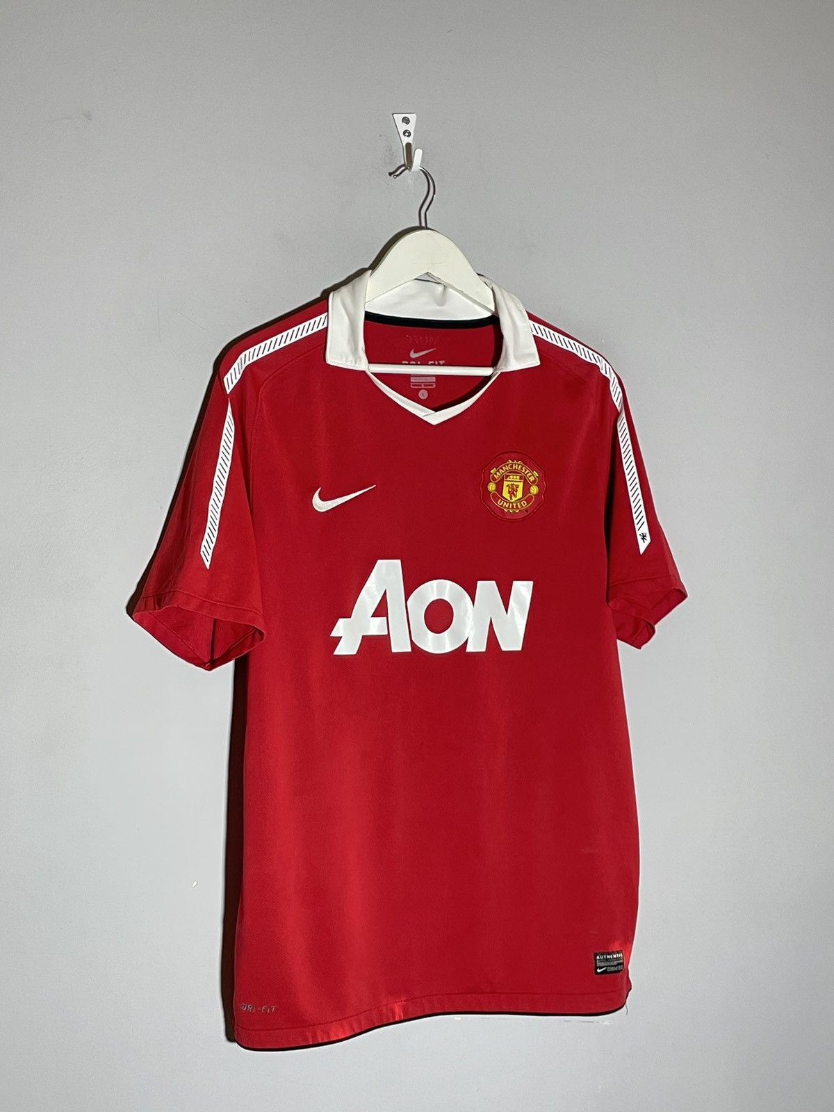 Nike Nike Manchester United 2009/10 Nike Y2k Football Shirt Size US L / EU 52-54 / 3 - 2 Thumbnail