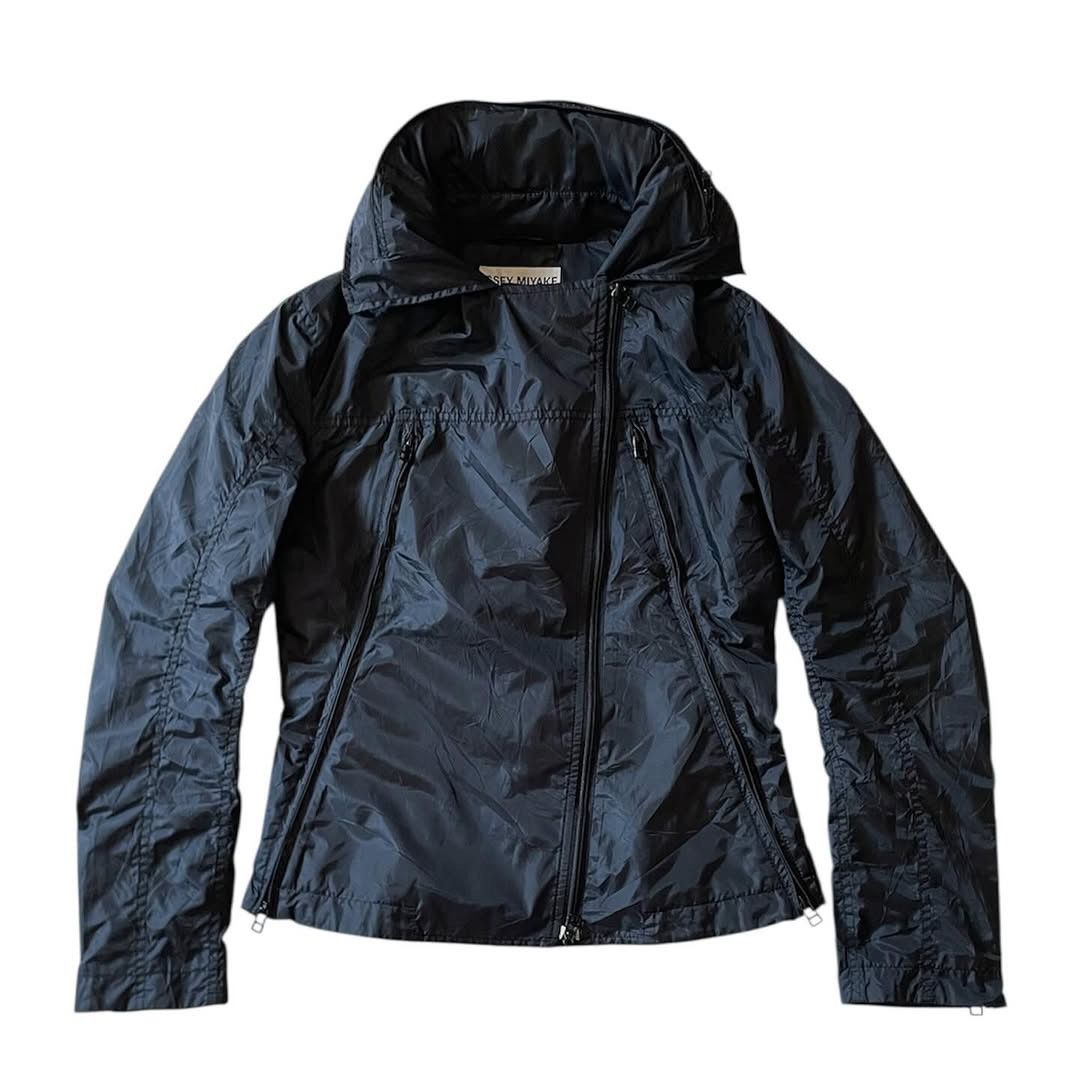 Issey Miyake ISSEY MIYAKE FW13 Assymetrical Zip Design Nylon Jacket Size L / US 10 / IT 46 - 1 Thumbnail