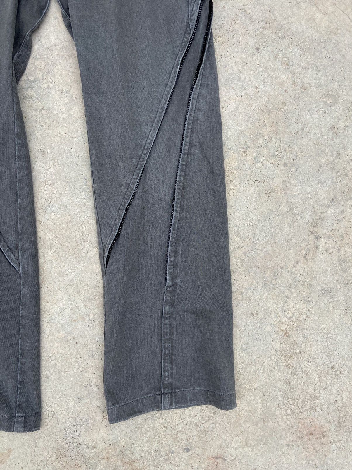 Beauty Beast HALB pants zipper pants Size US 34 / EU 50 - 4 Thumbnail