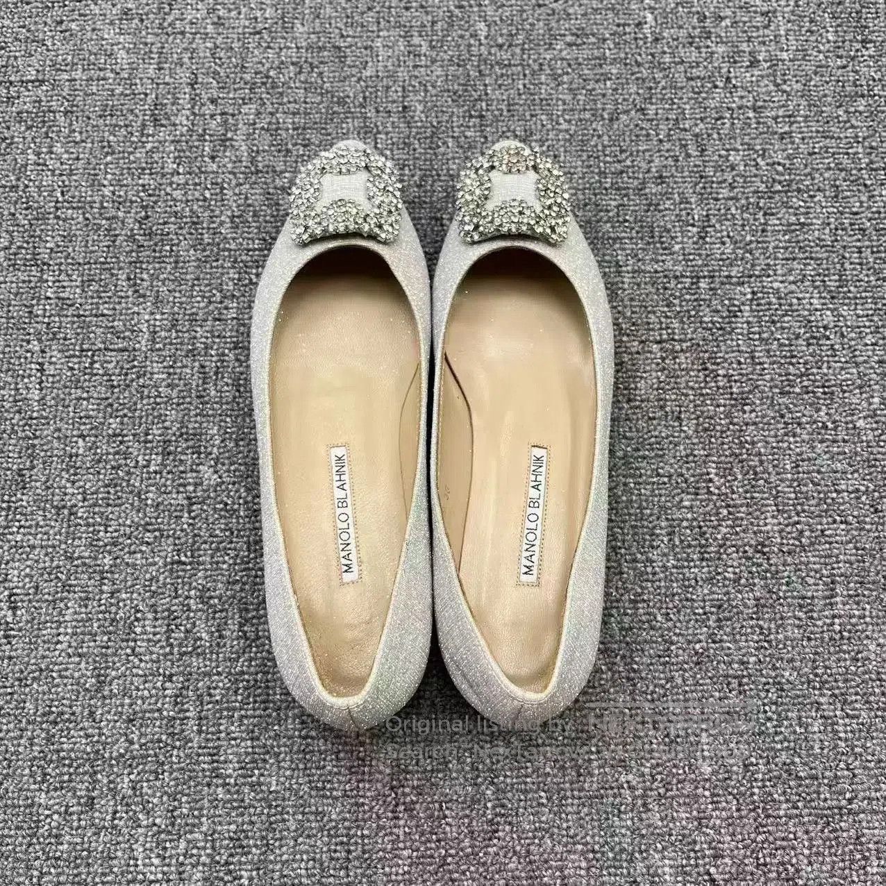 Manolo Blahnik Manolo Blahnik Gray Satin Diamond Flats. Size US 4 / IT 34 - 3 Thumbnail