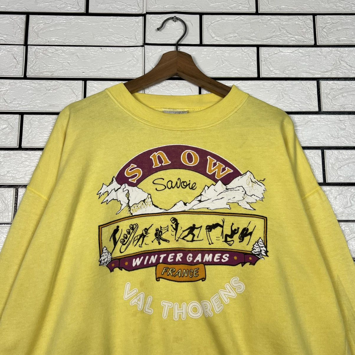 Vintage Vintage 80's Val Thorens France Ski Sweatshirt #4273-C194 Size US XL / EU 56 / 4 - 2 Thumbnail