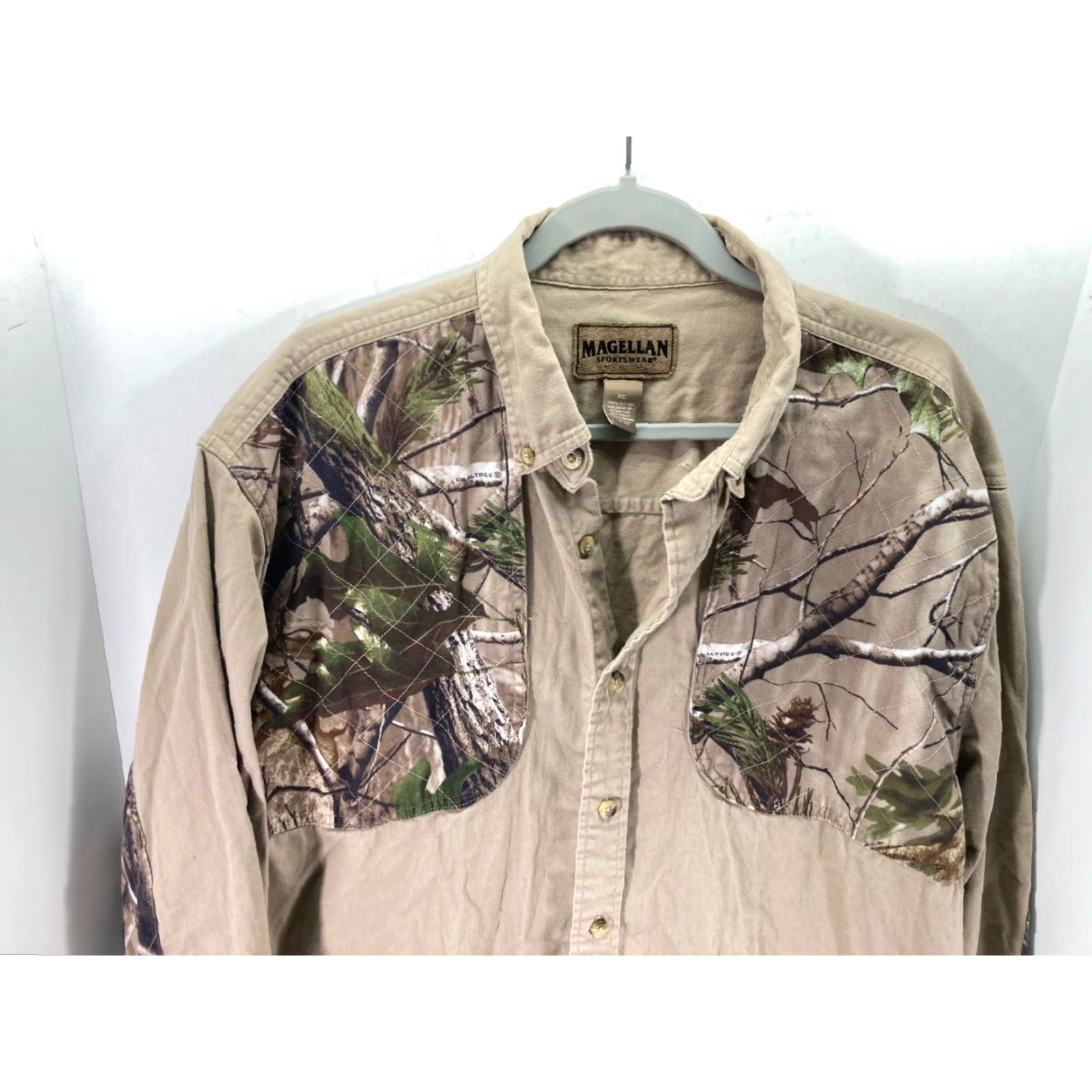 Vintage Magellan Sportswear Button Down Shirt Mens XL Khaki Camo Long Sleeve Hunting Size US XL / EU 56 / 4 - 4 Thumbnail